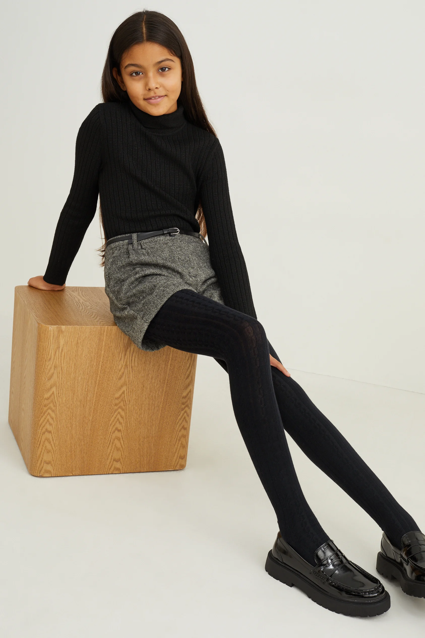 Set - shorts with belt and tights - 2 piece