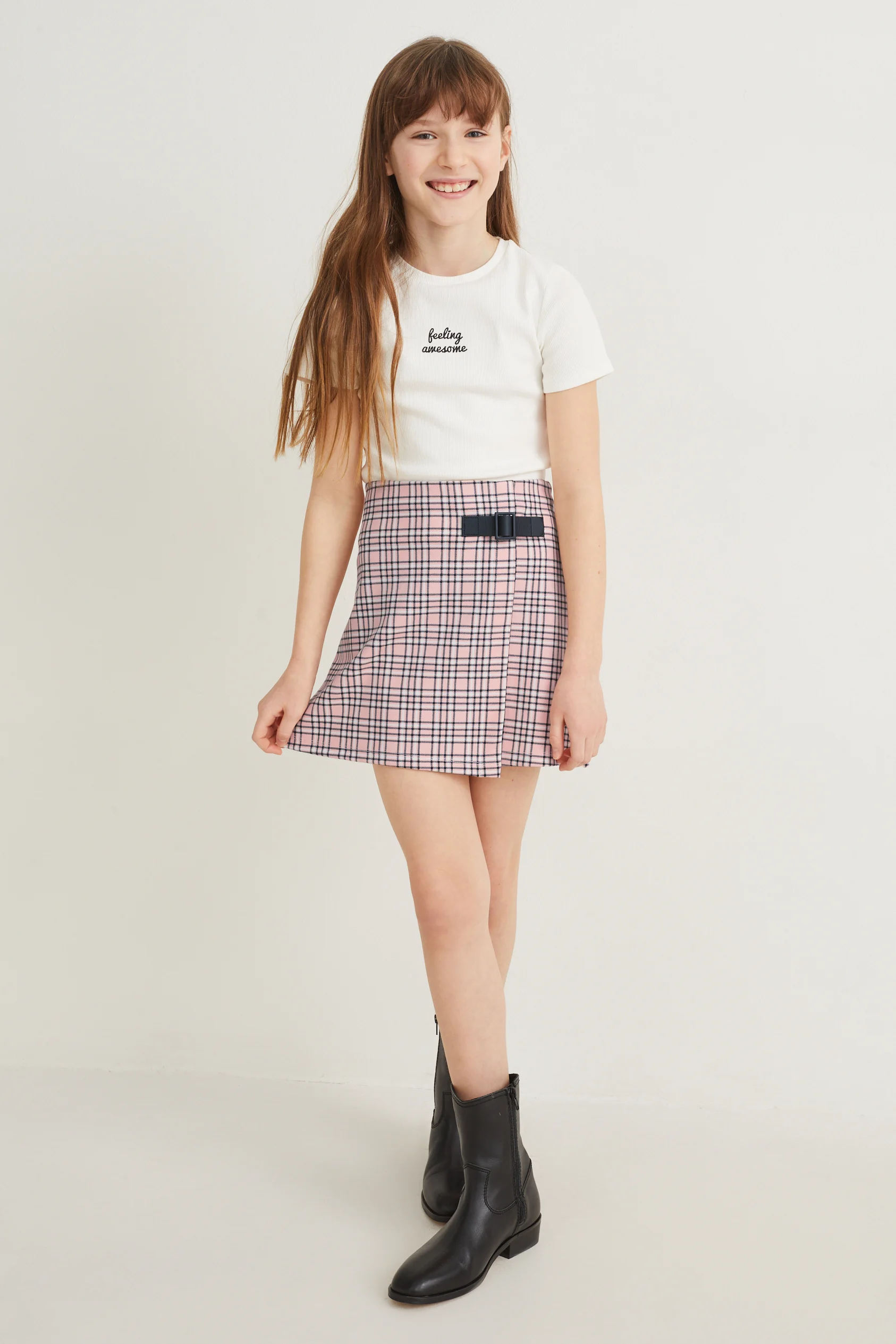 Set - short sleeve T-shirt and skirt - 2 piece