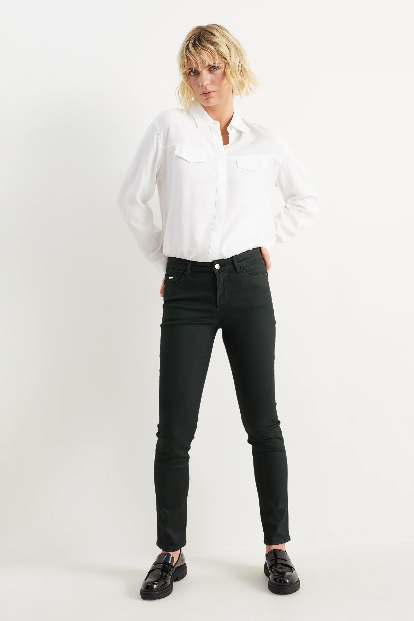 Slim jeans - mid-rise waist
