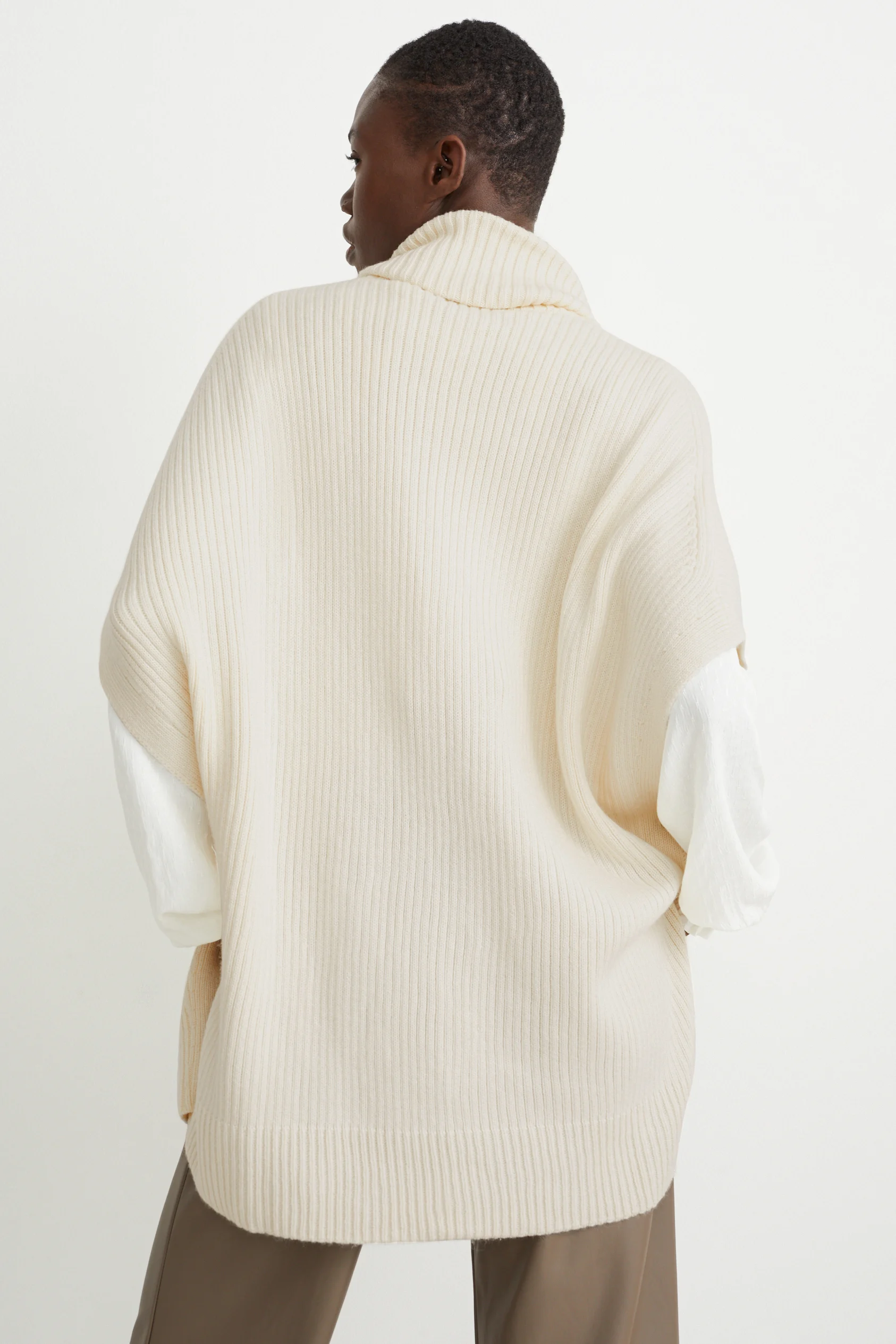 Knitted cashmere blend poncho