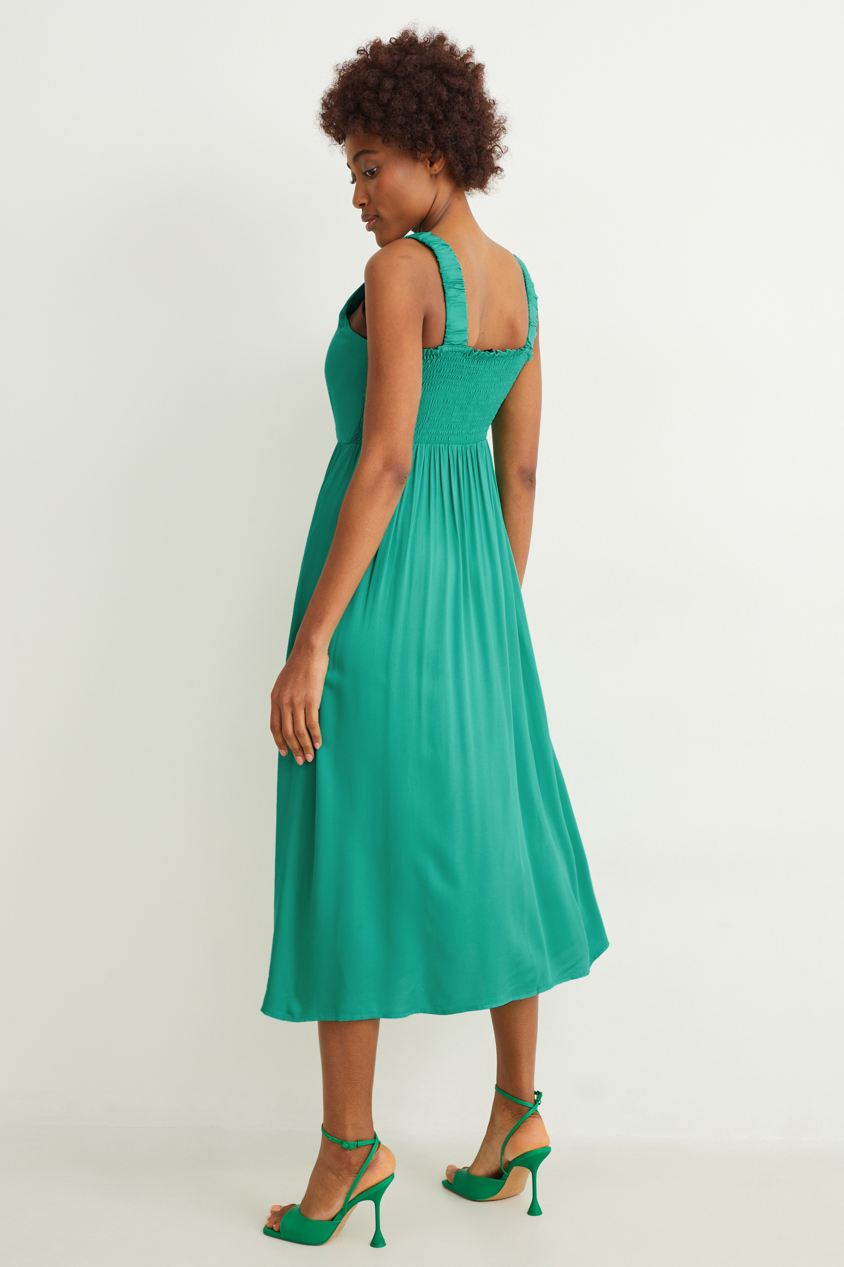 Basic fit & flare dress