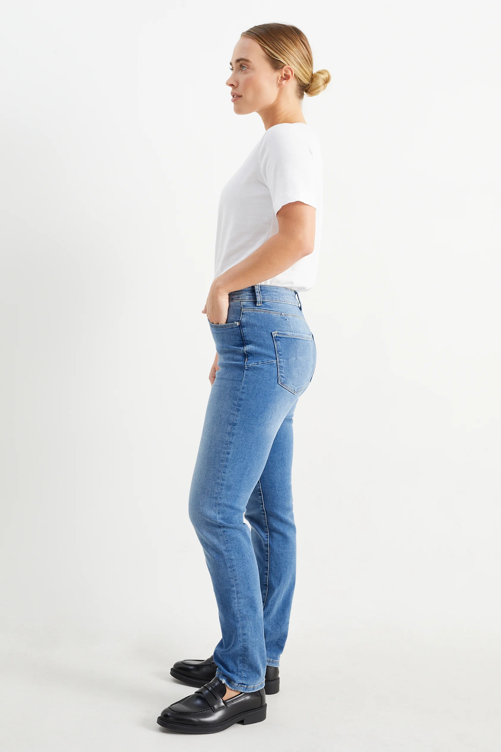 Slim jeans - mid-rise waist - shaping jeans - LYCRA?
