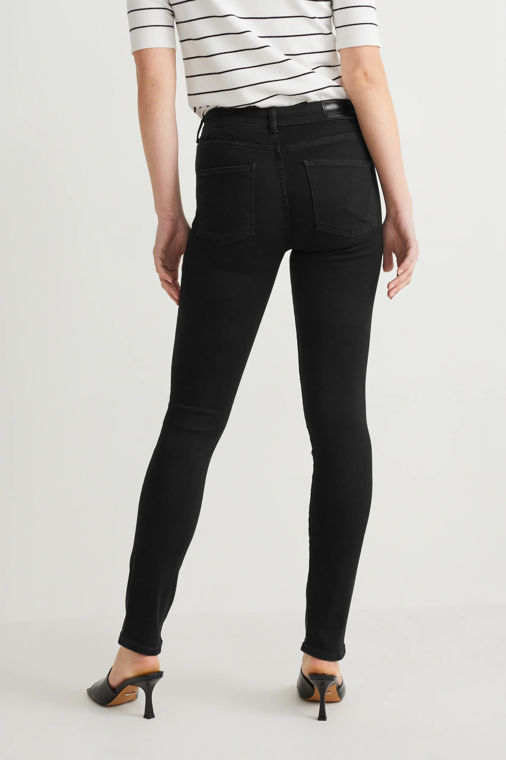 Slim jeans - mid-rise waist - LYCRA?