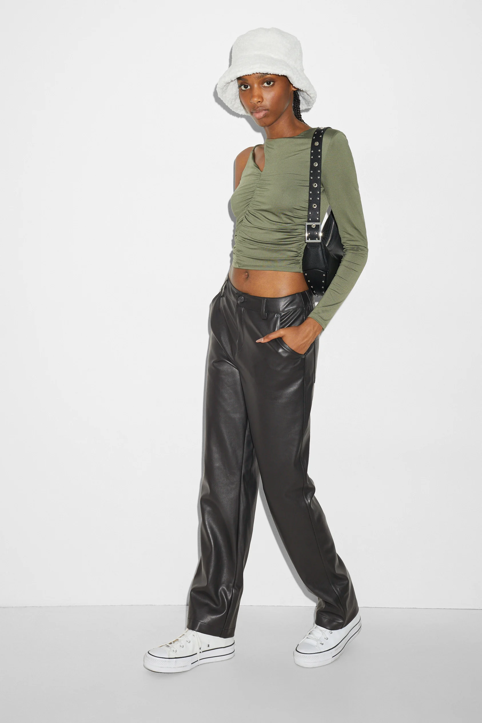 Trousers - high waist - straight fit - faux leather