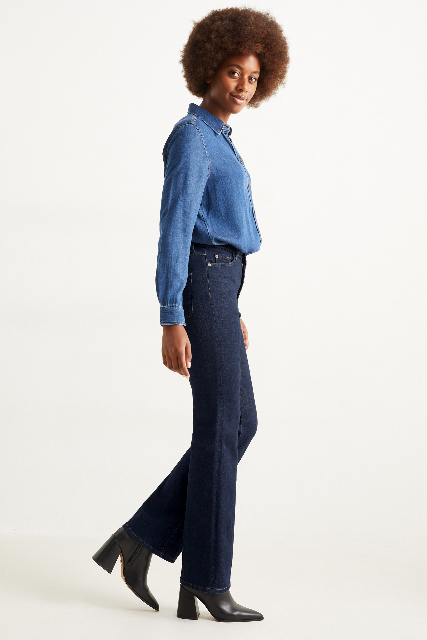 Flared jeans - high waist