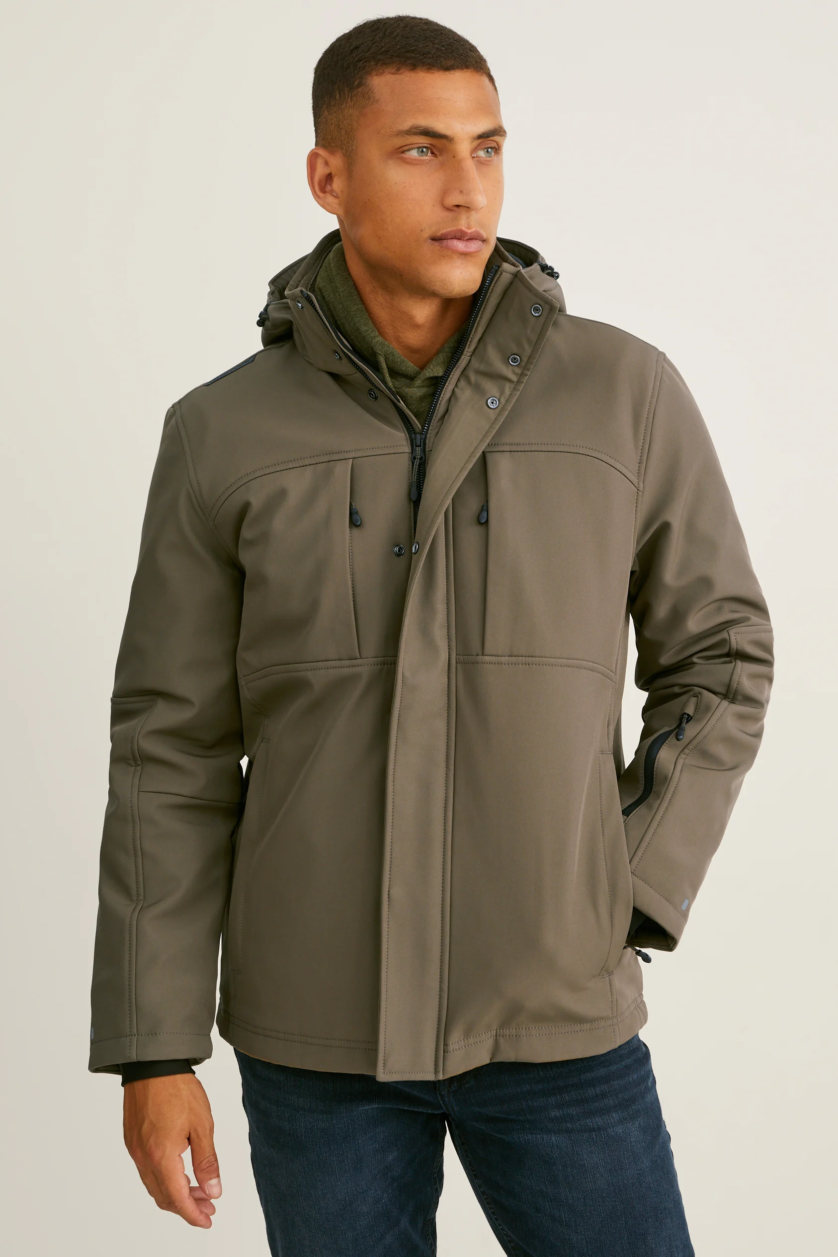 Softshell jacket with hood