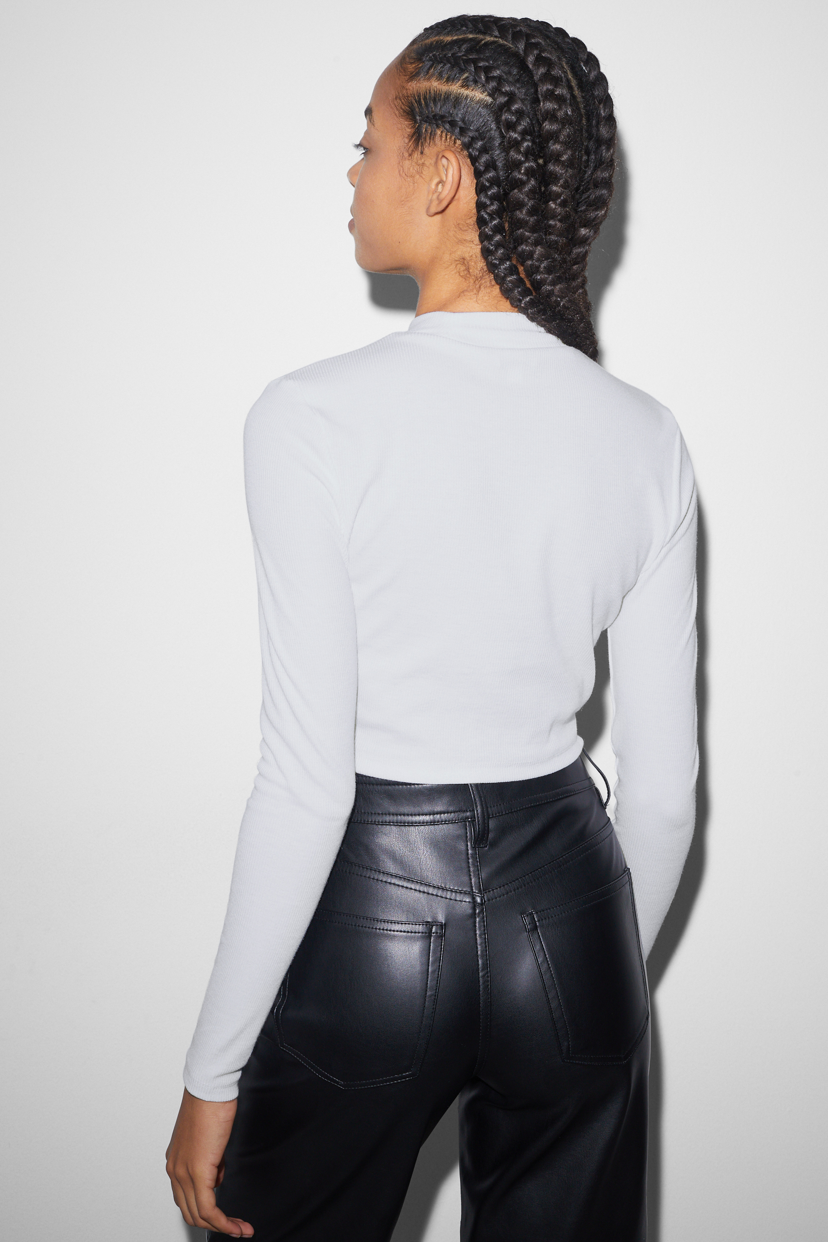 CLOCKHOUSE - cropped long sleeve top