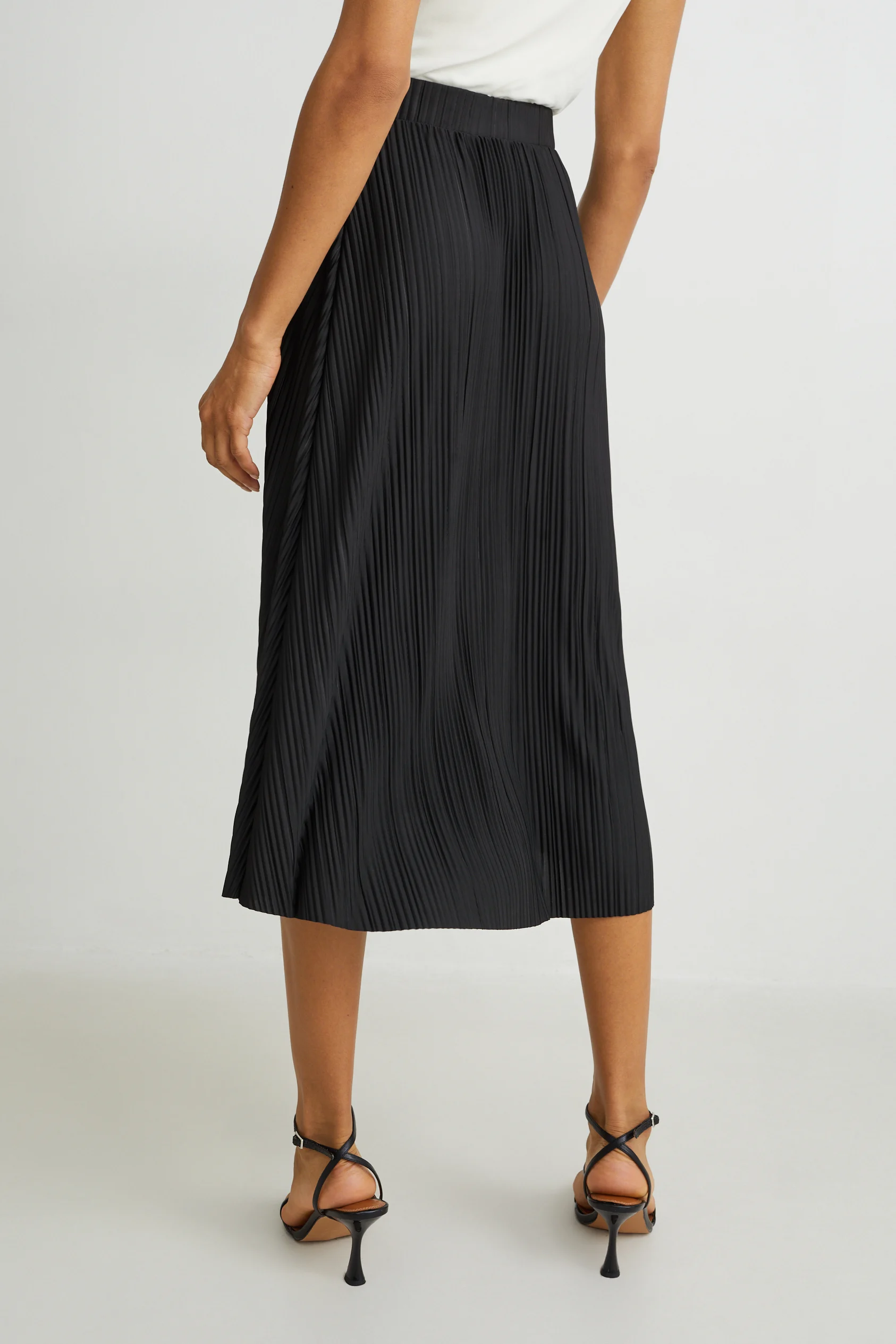 Pleated skirt