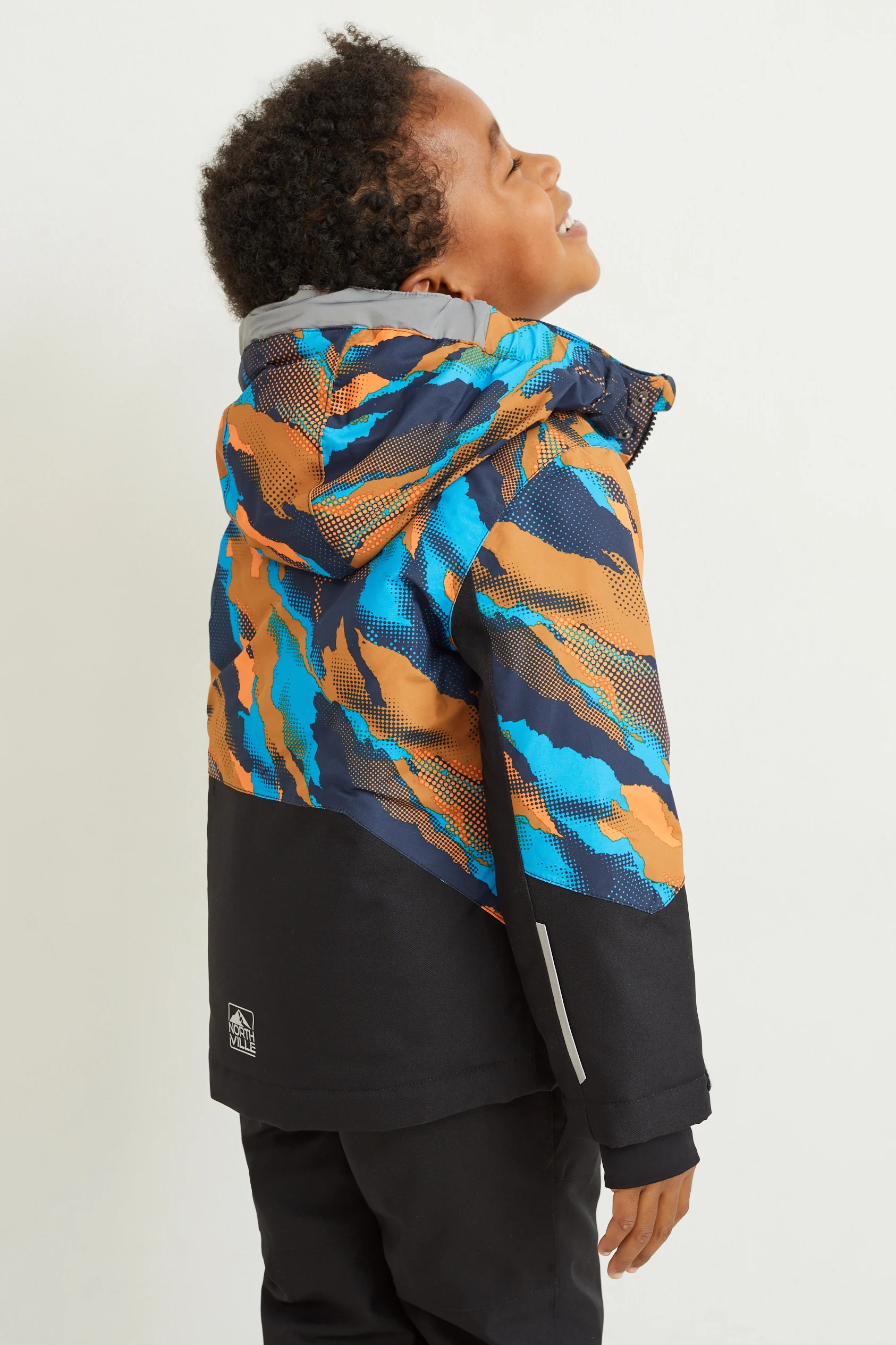 Ski jacket with hood