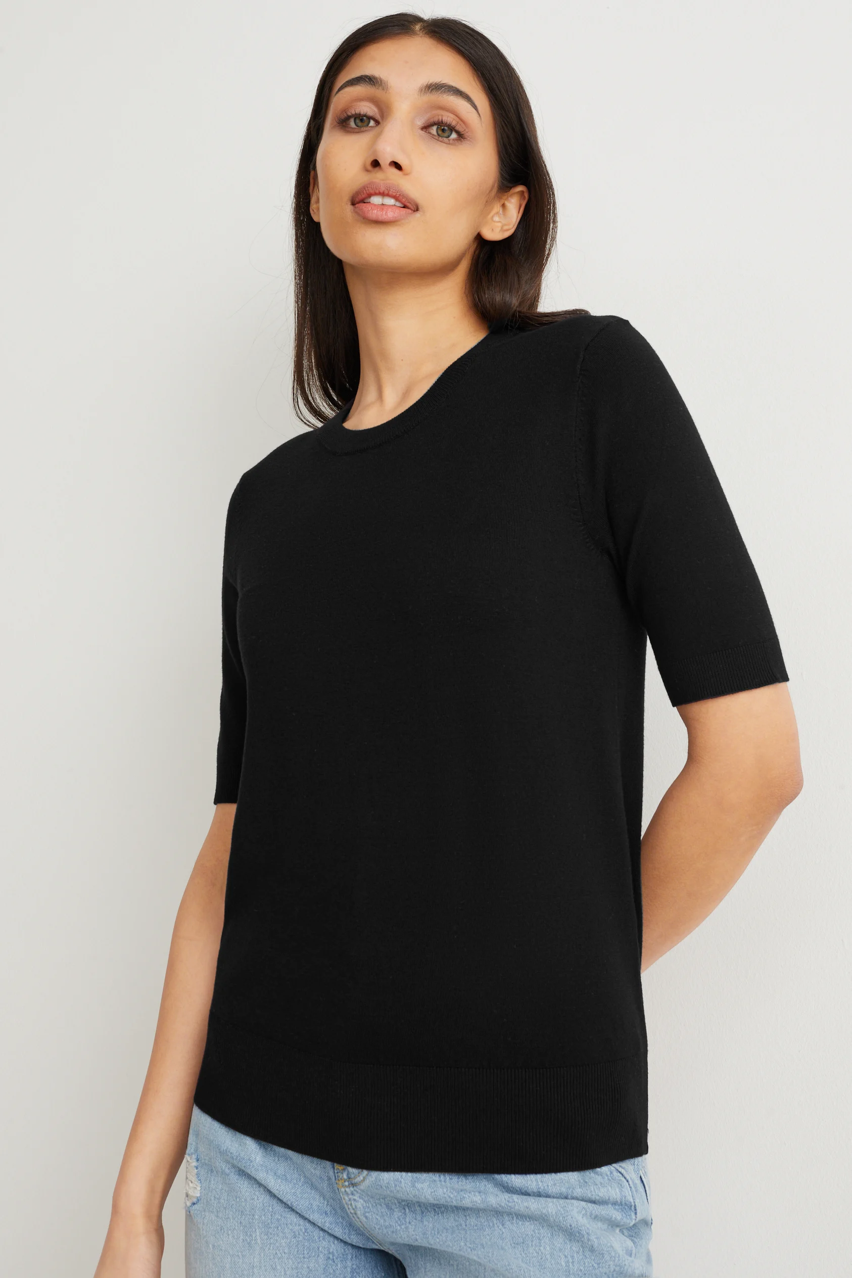 Knitted jumper - short sleeve