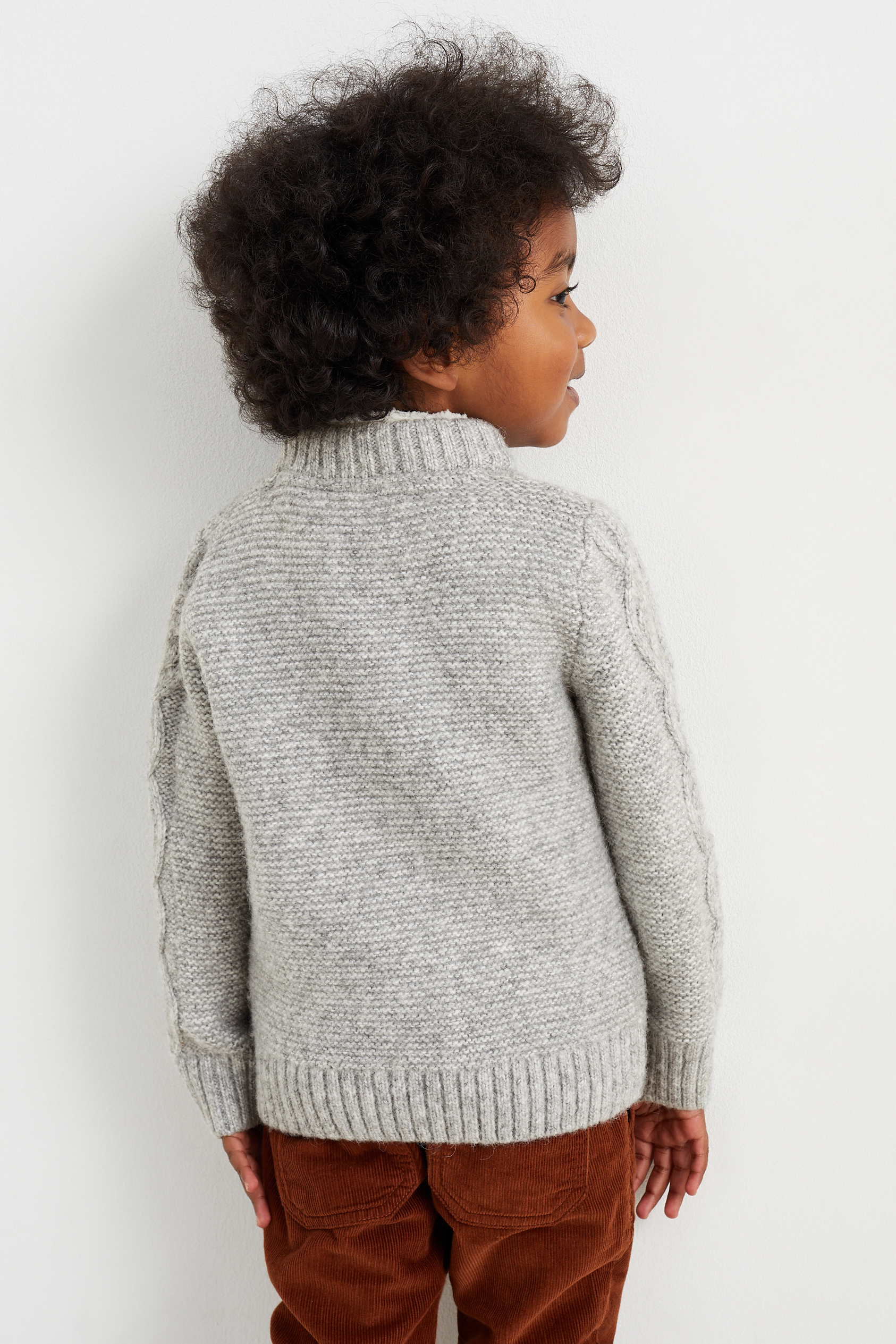 Jumper with cable knit pattern