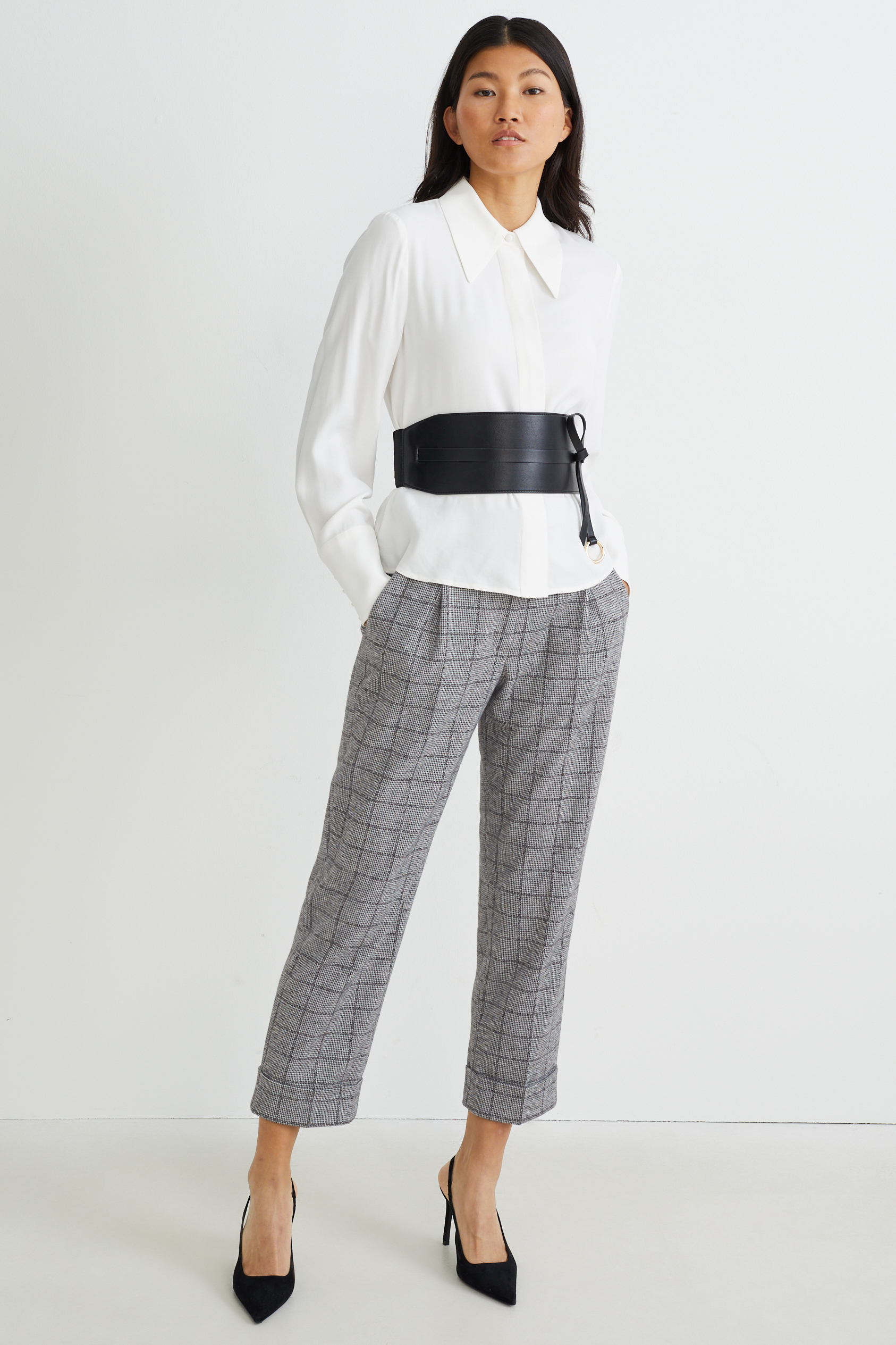 Cloth trousers - high-rise waist - tapered fit - check