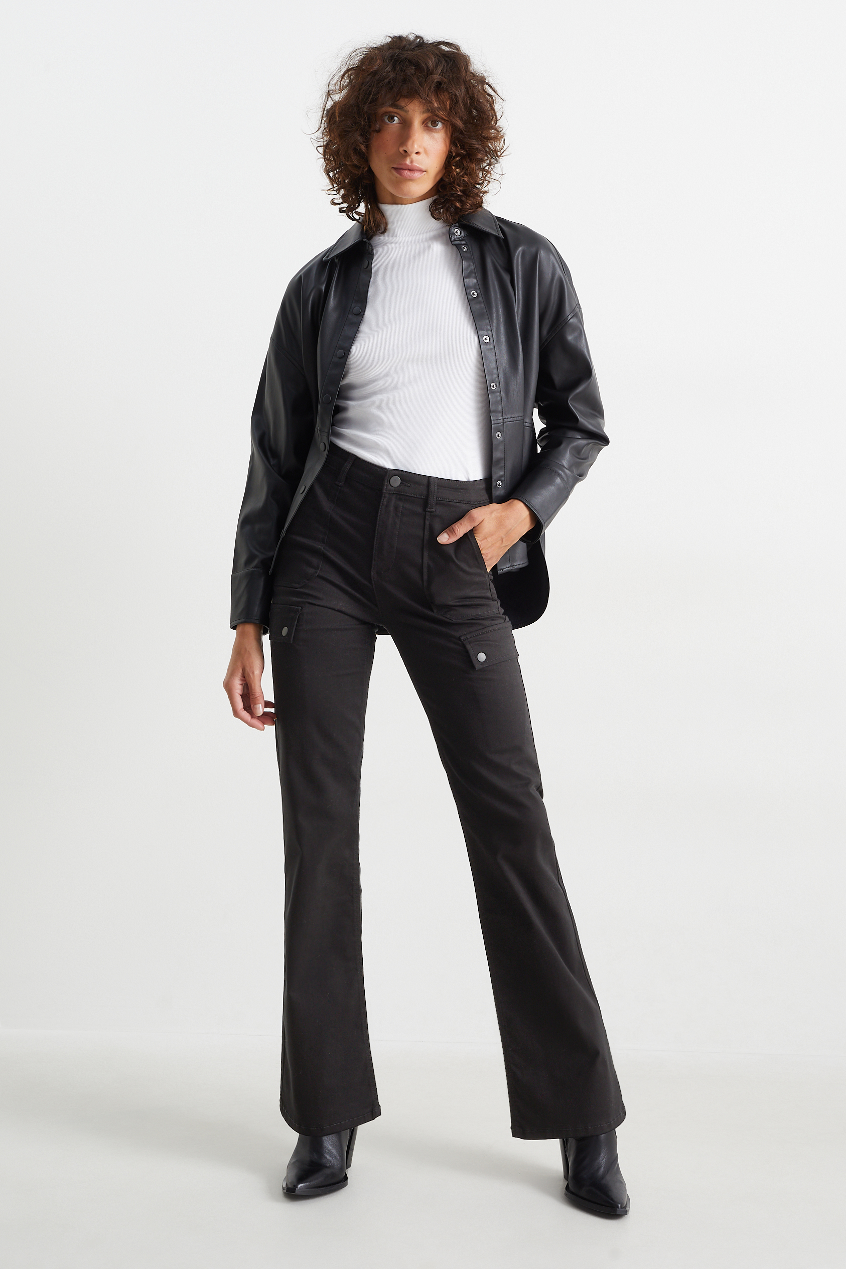 Cloth trousers - high waist - bootcut fit