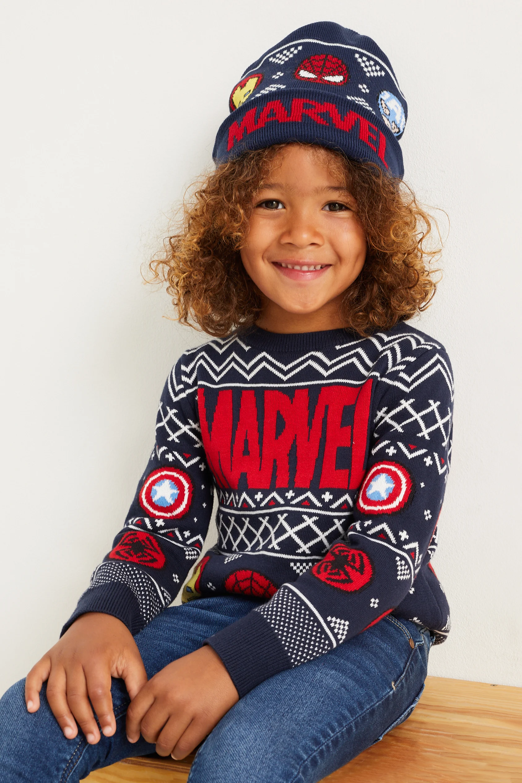 Marvel - set - jumper and hat - 2 piece