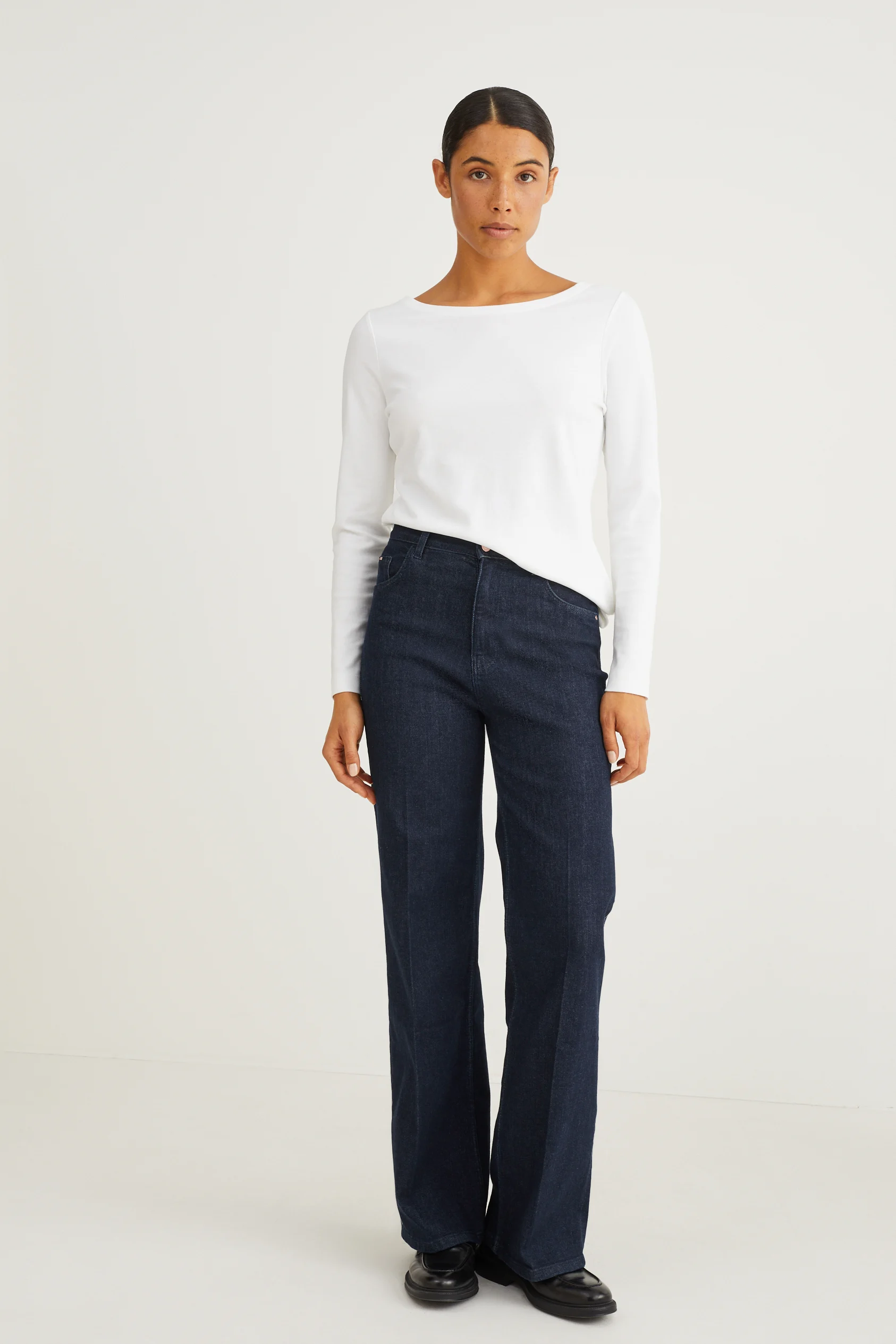 Wide leg jeans - high waist
