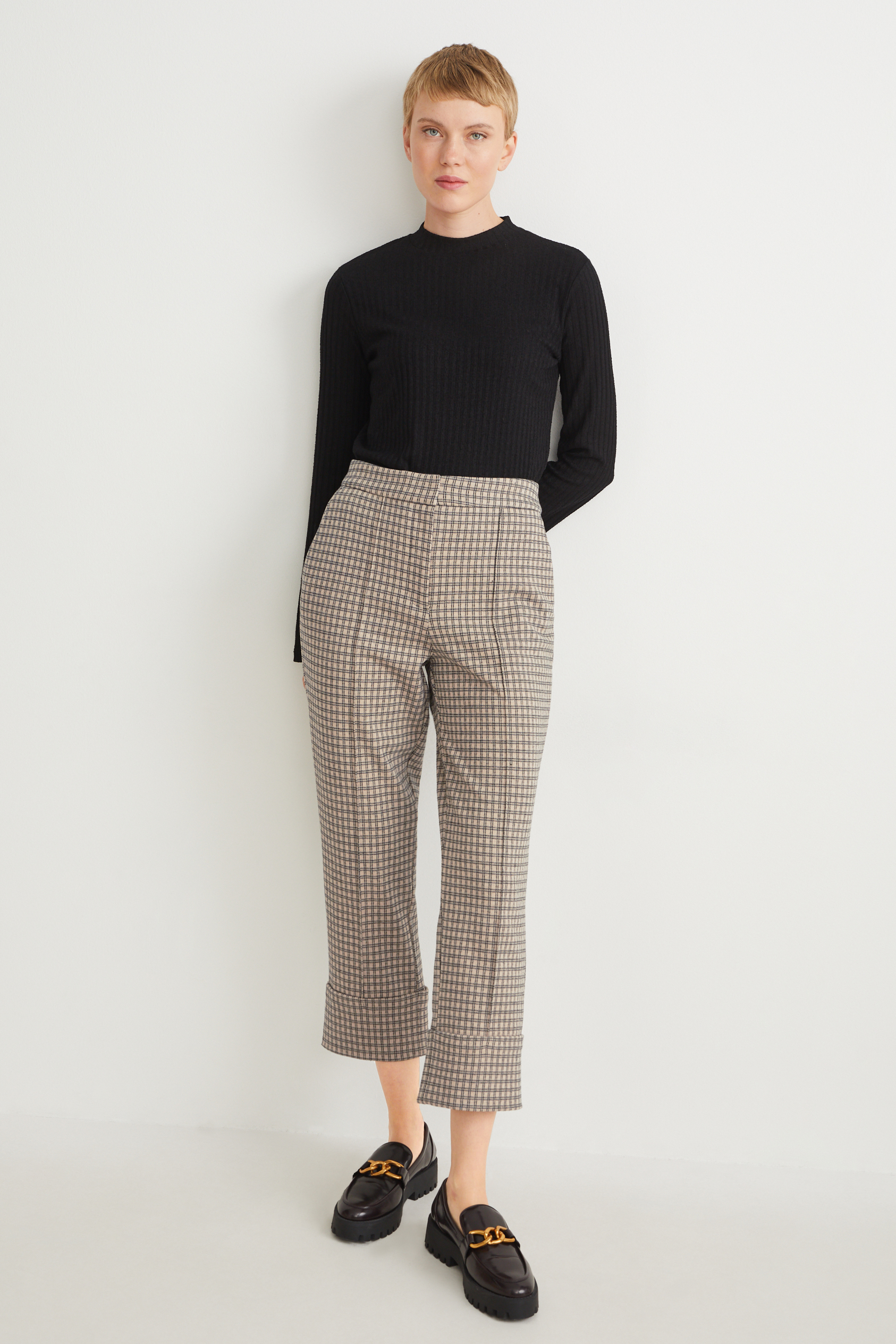 Cloth trousers - mid-rise waist - tapered fit - check