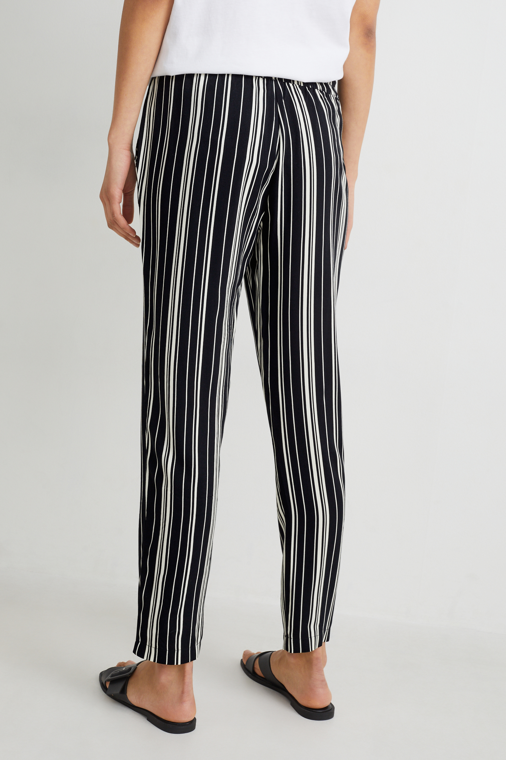 Cloth trousers - high waist - tapered fit