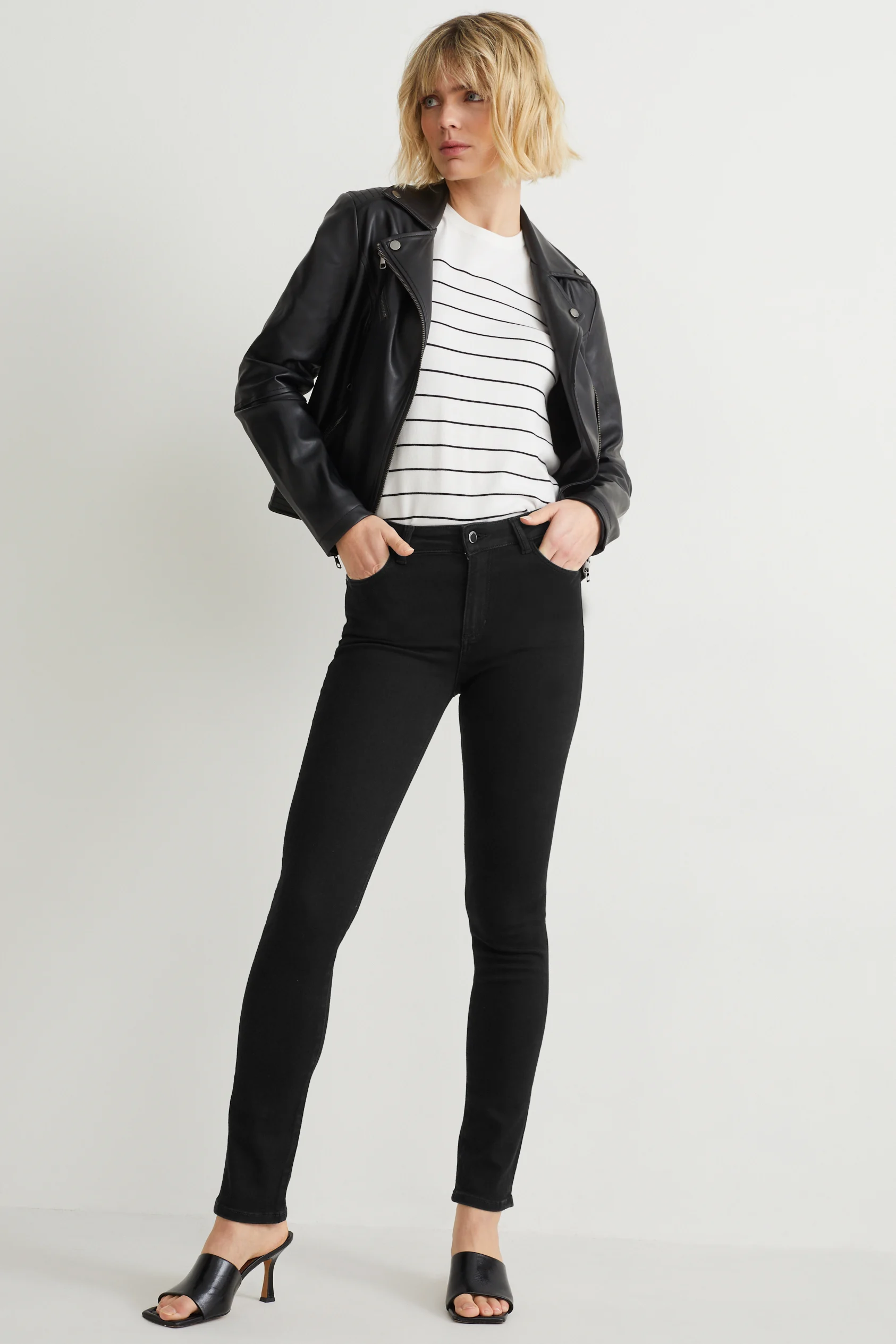 Slim jeans - mid-rise waist - LYCRA?