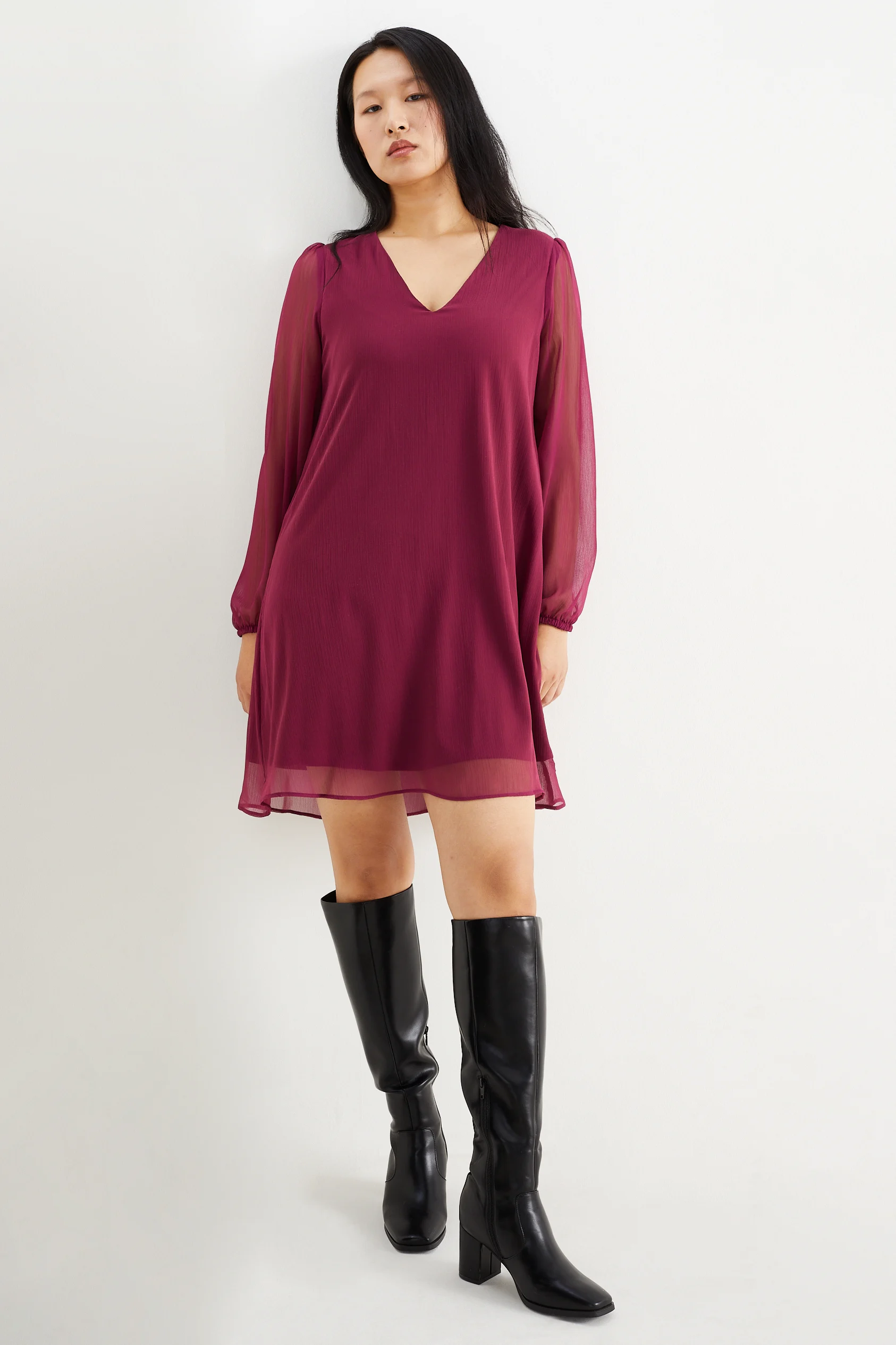 V-neck chiffon dress