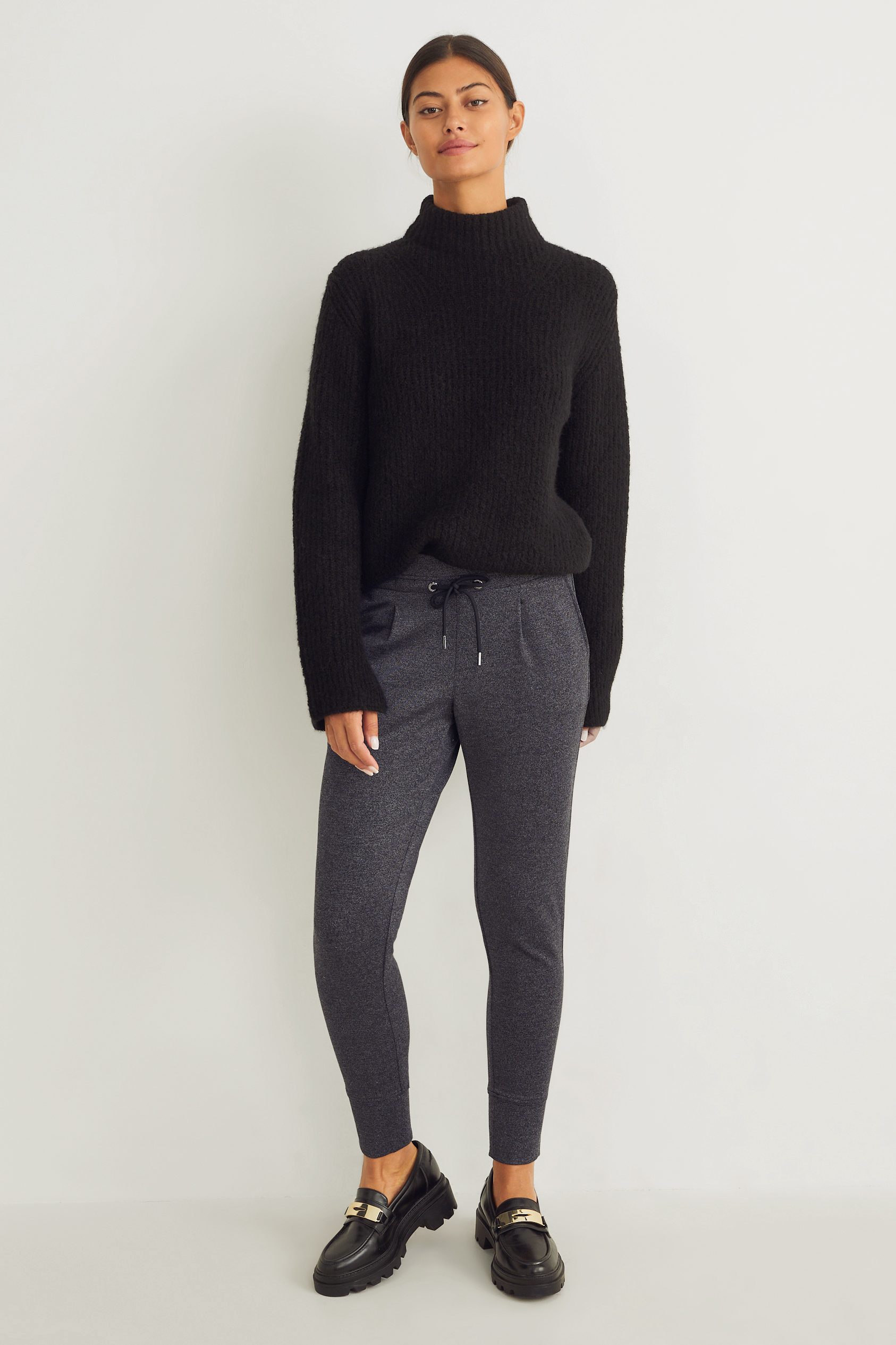 Cloth trousers - high waist - tapered fit