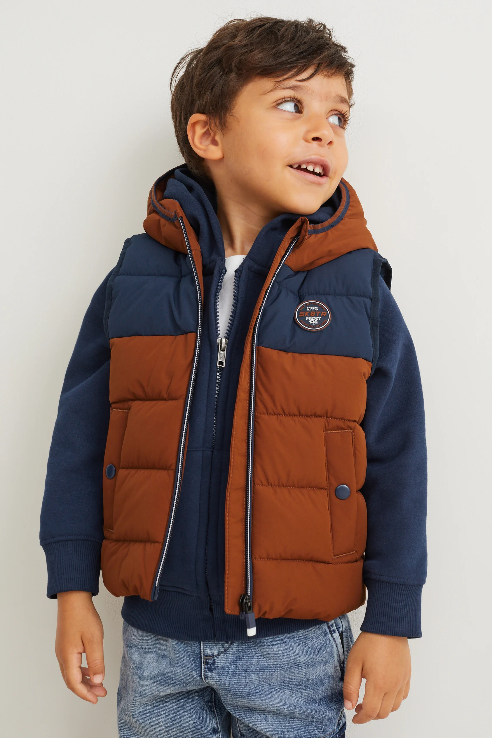 Quilted gilet with hood