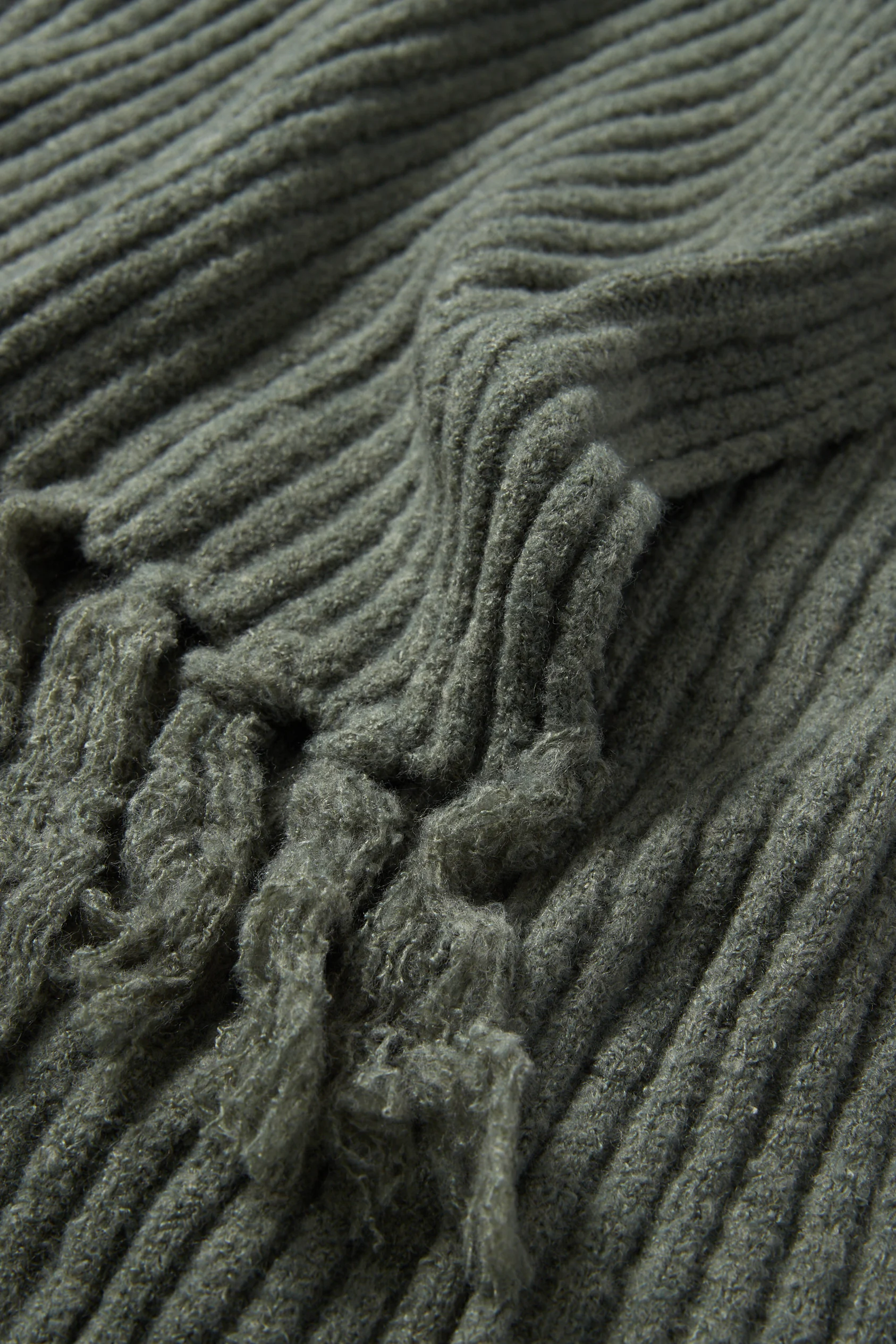 CLOCKHOUSE - fringed scarf