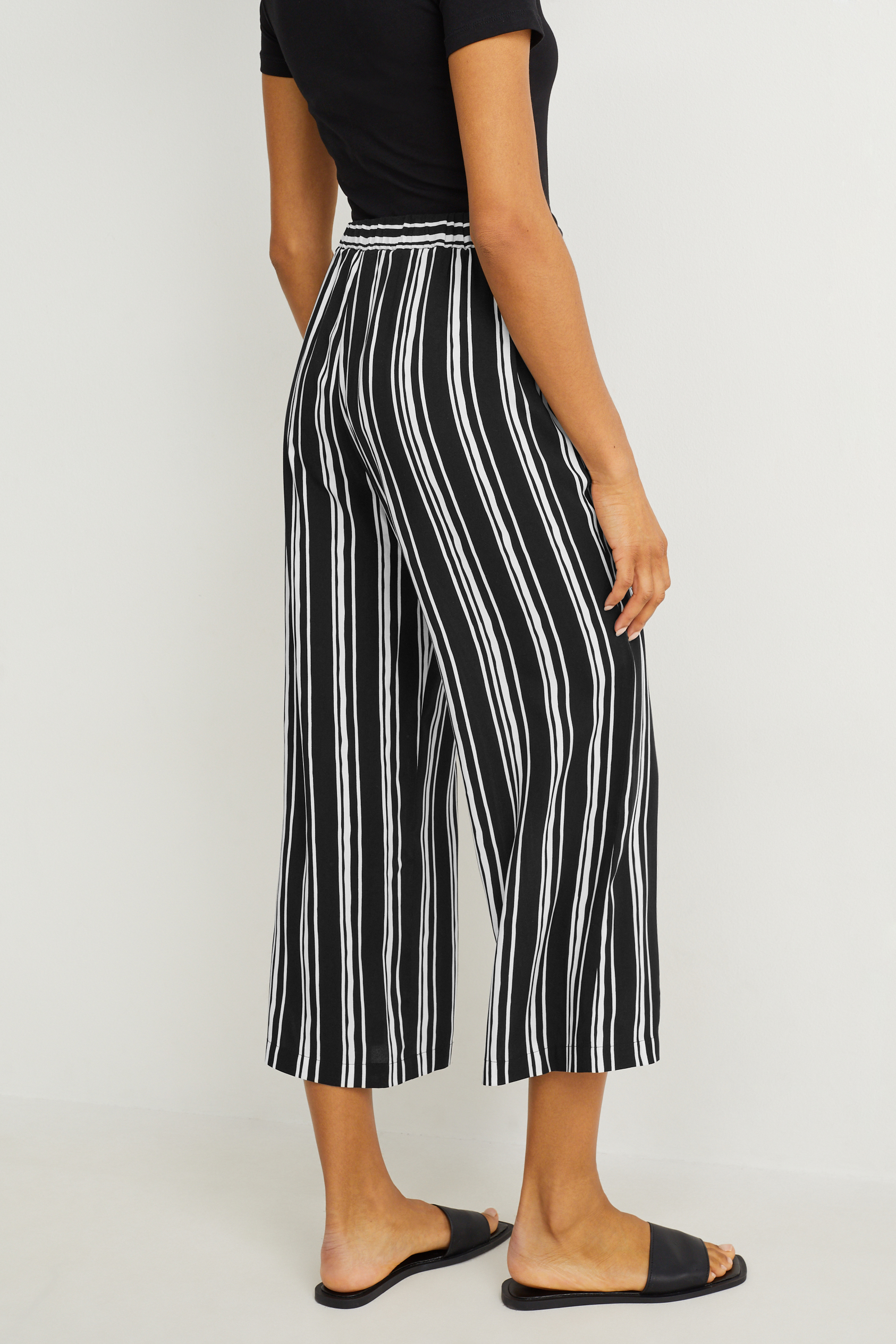 Cloth trousers - mid-rise waist - palazzo - striped