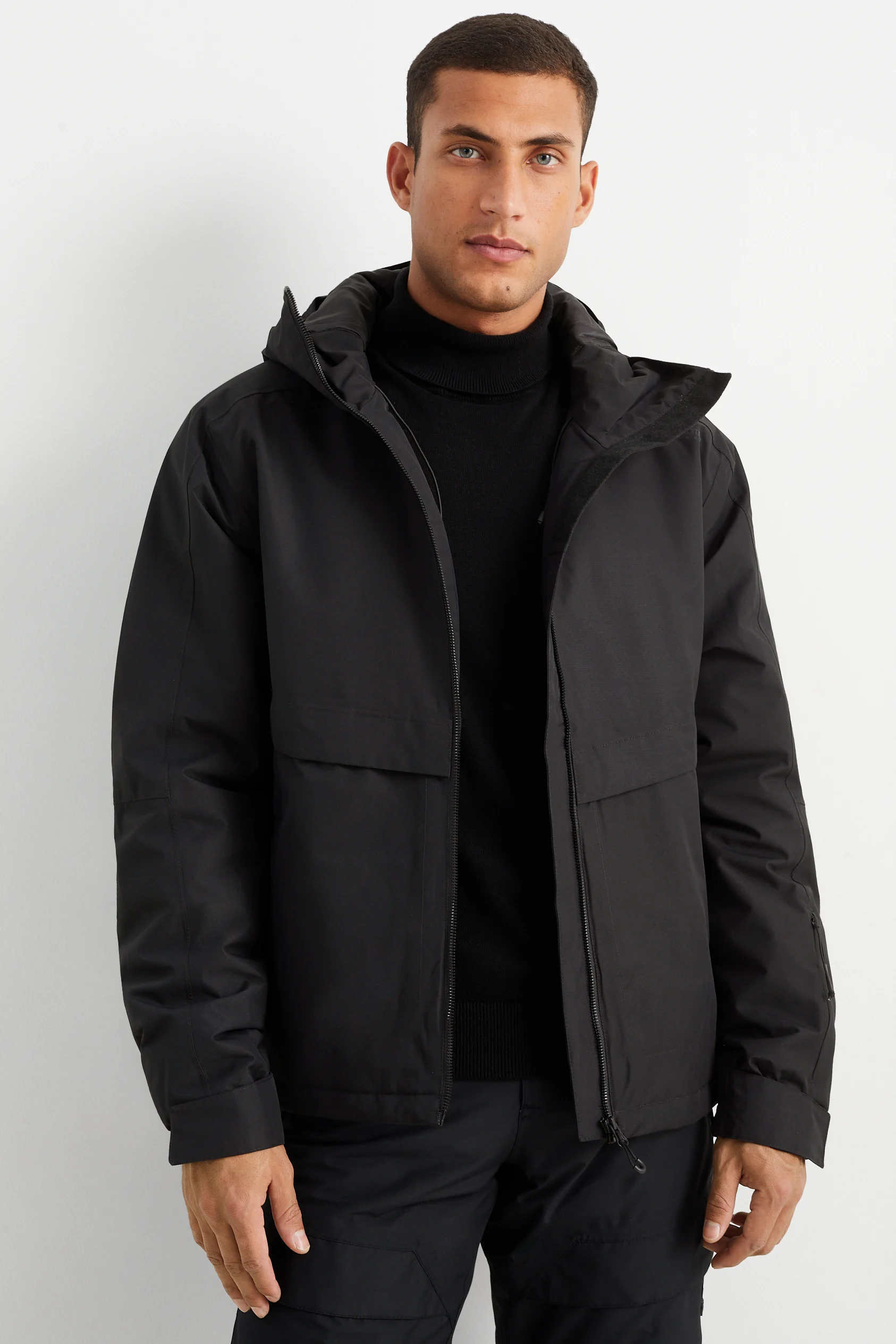 Ski jacket with hood