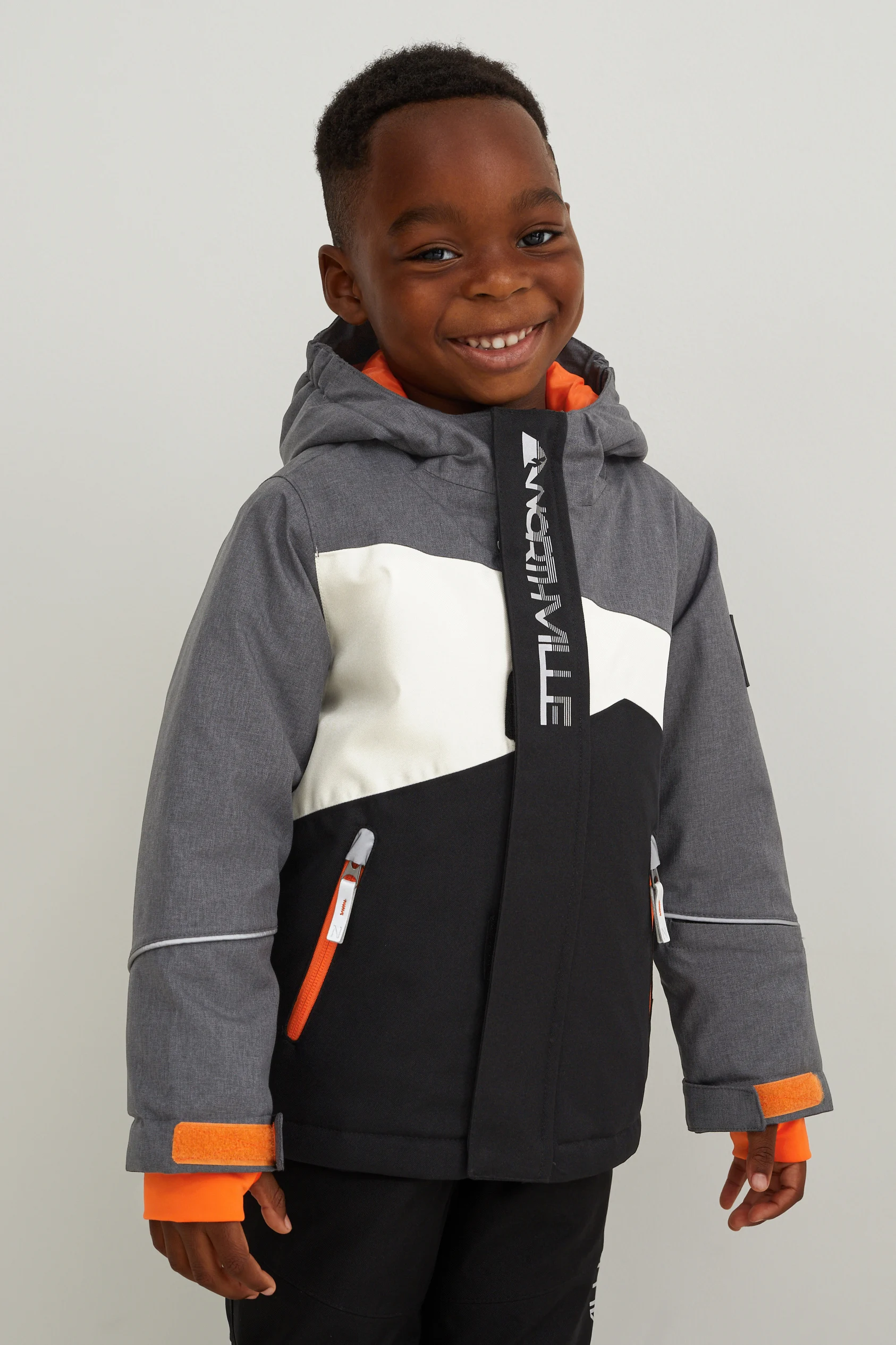 Ski jacket with hood