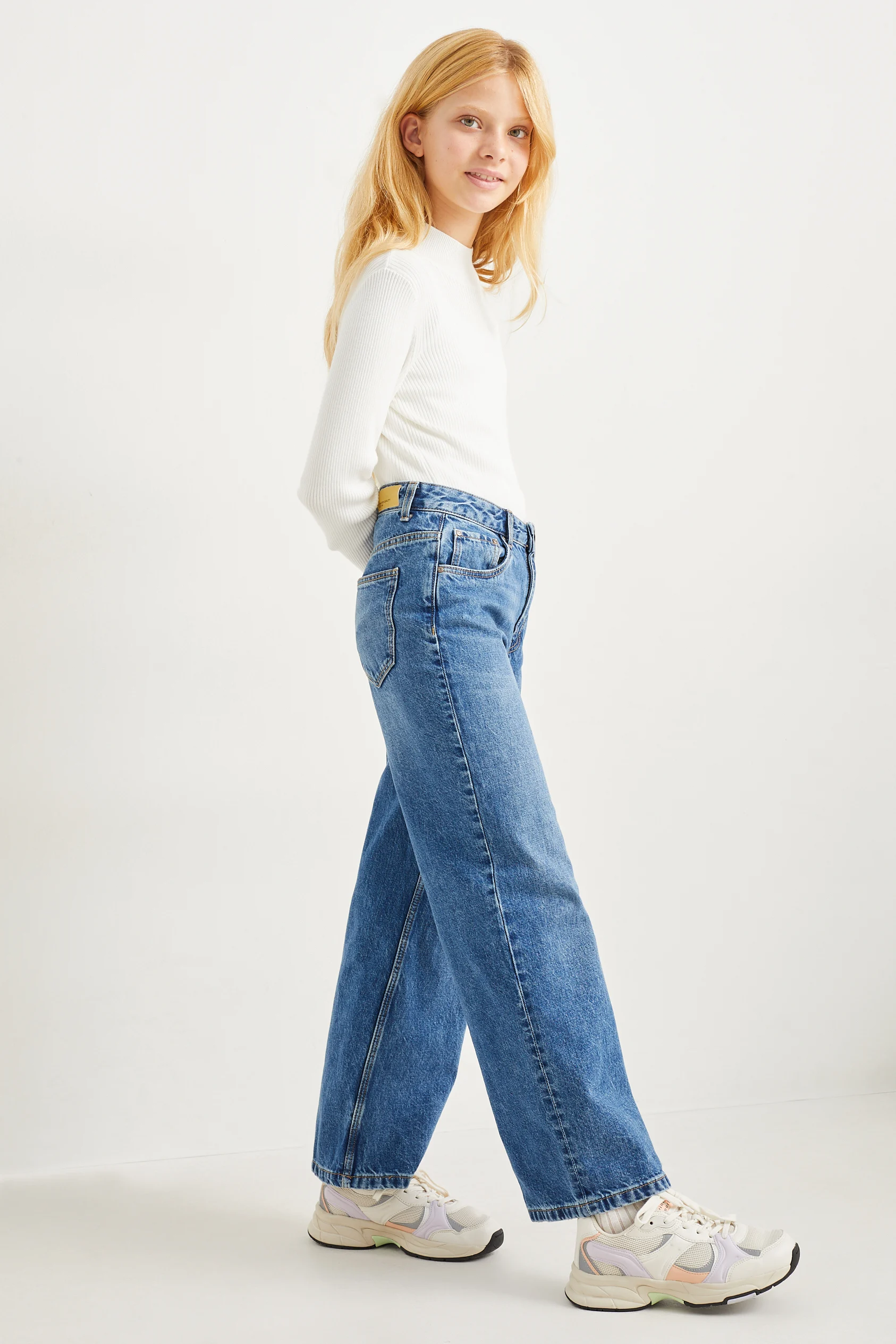 Wide leg jeans