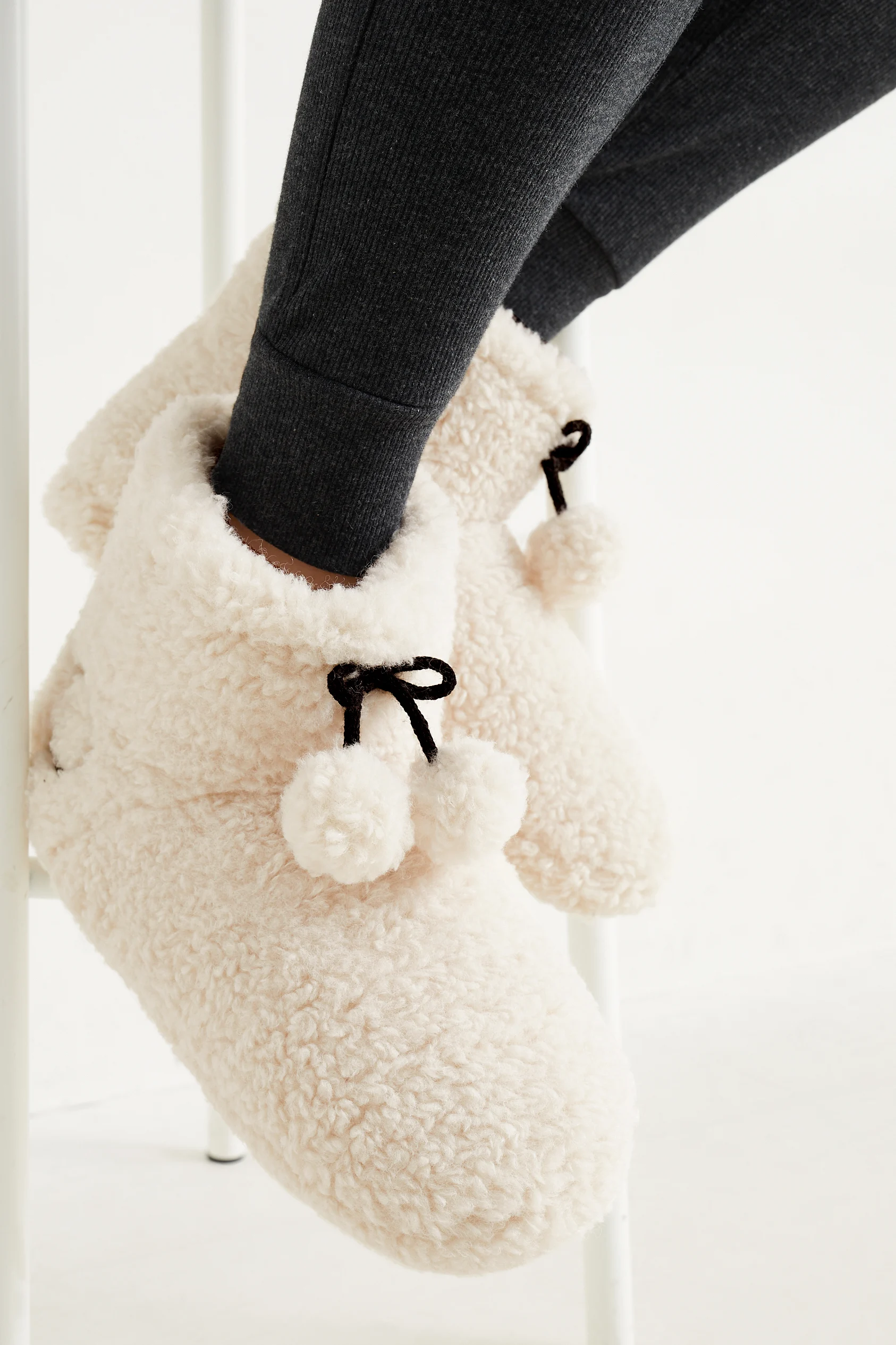 Teddy fur slippers - Mickey Mouse