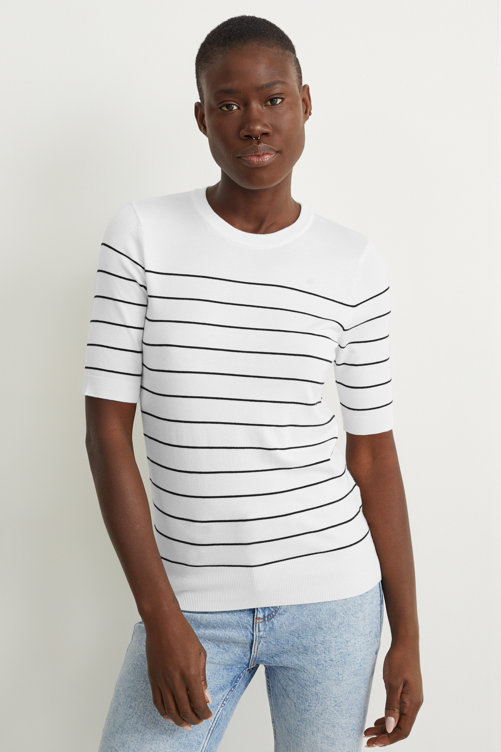 Knitted jumper - short sleeve - striped