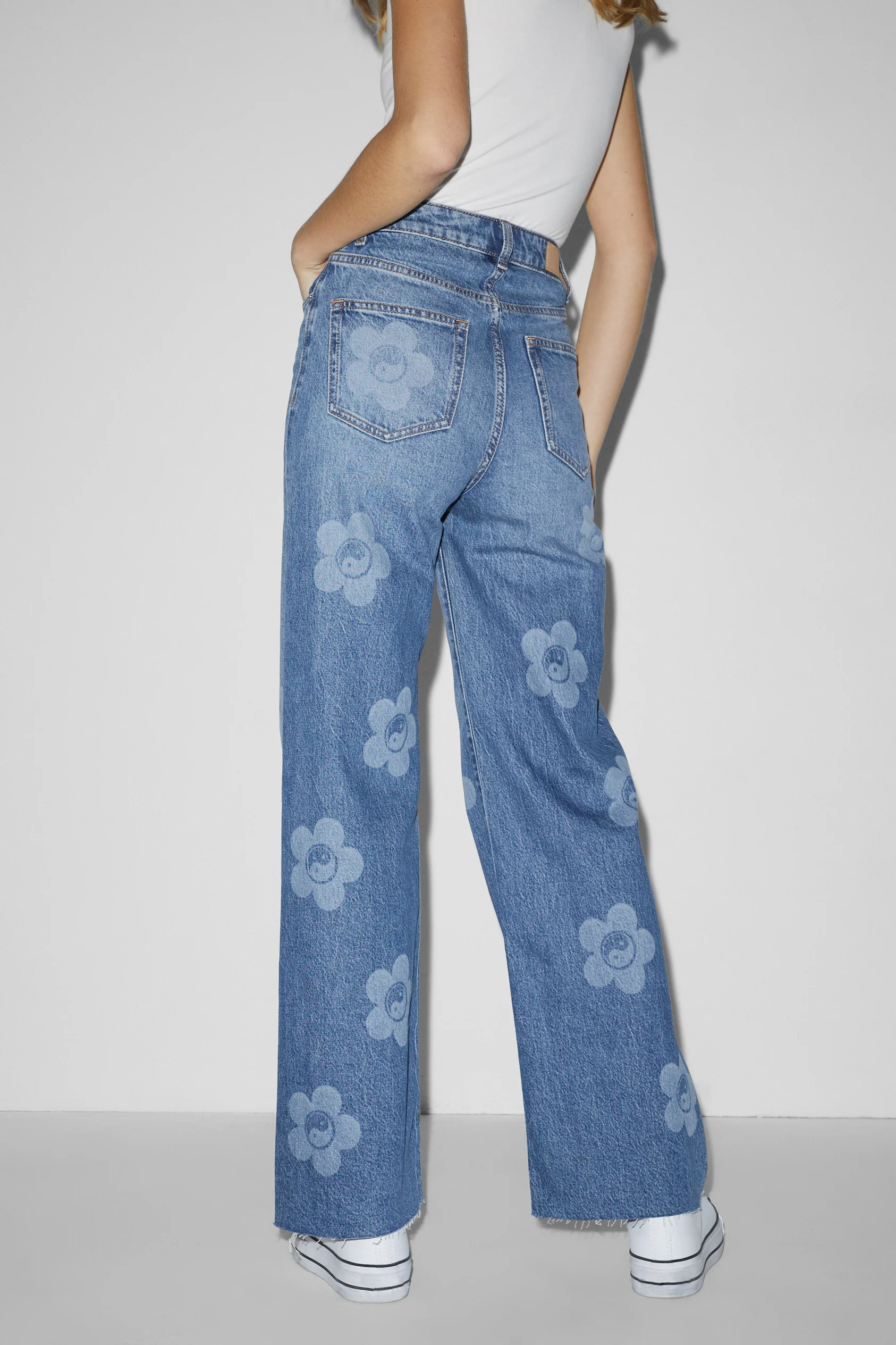 CLOCKHOUSE - wide leg jeans - high waist - floral