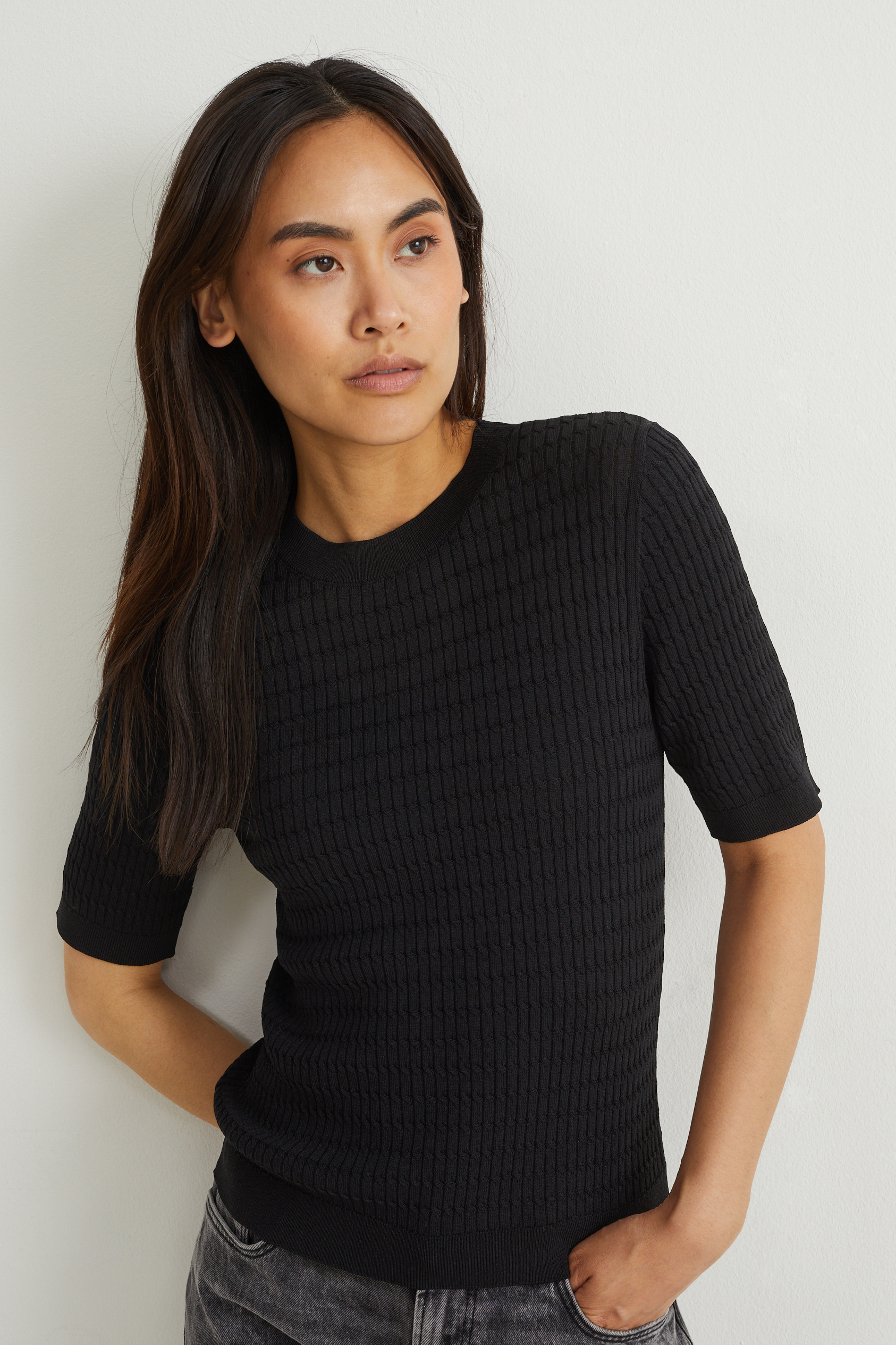 Knitted jumper - short sleeve - cable knit pattern