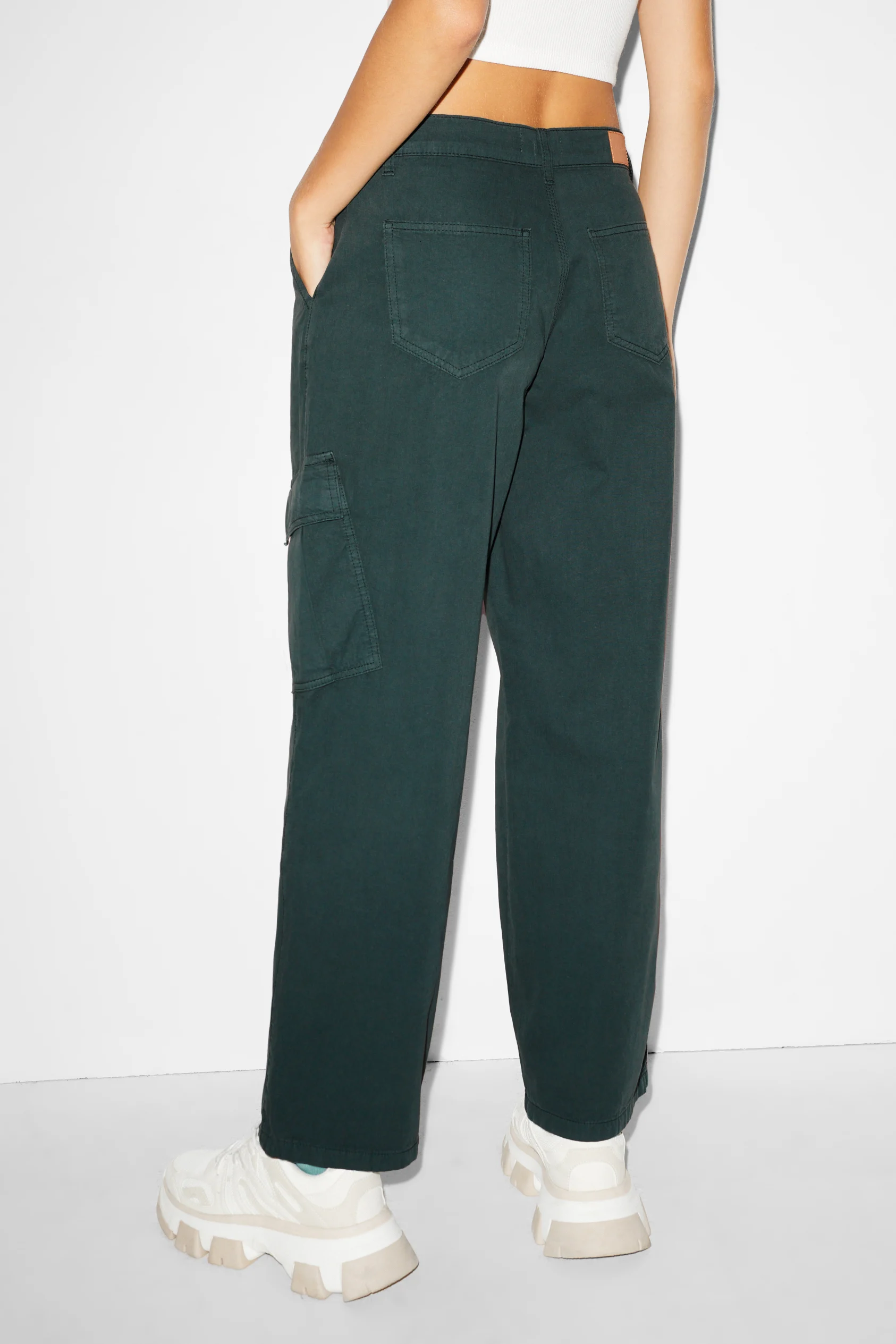 CLOCKHOUSE - cargo trousers - low waist - straight fit