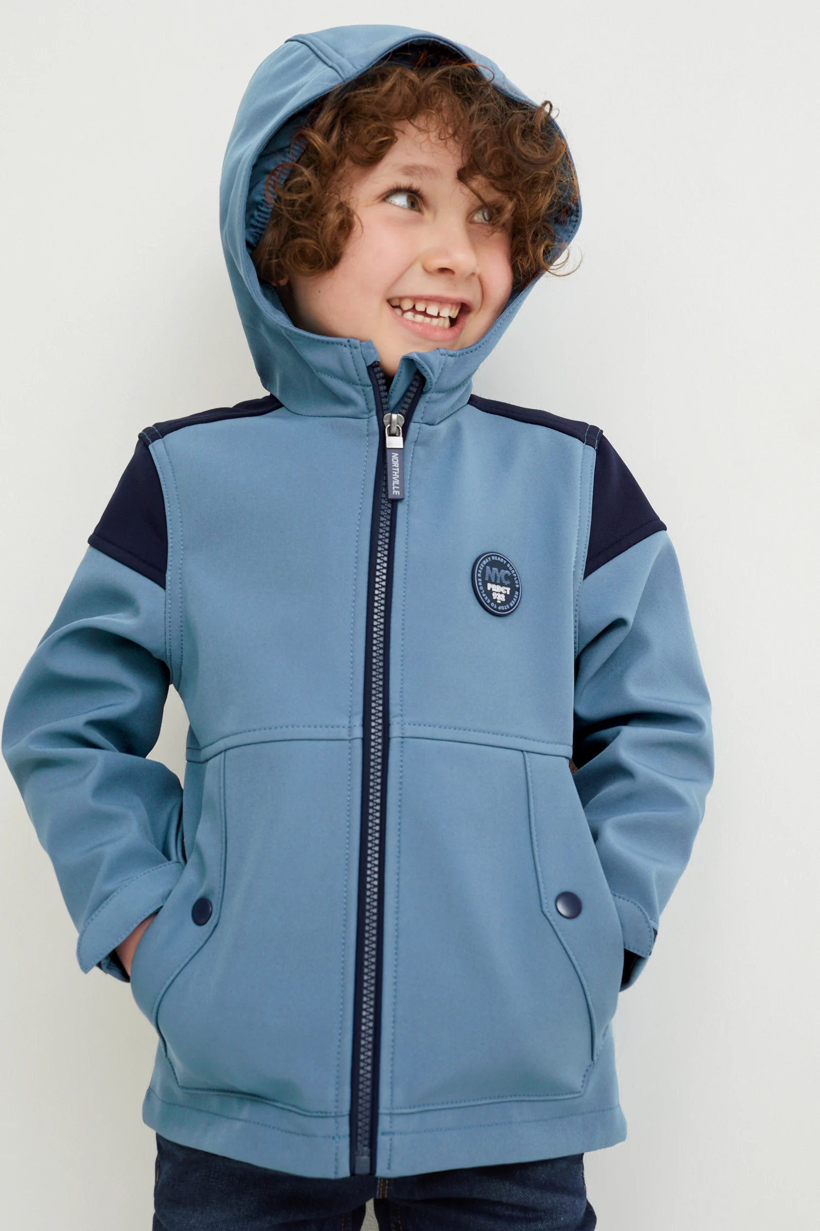 Softshell jacket with hood