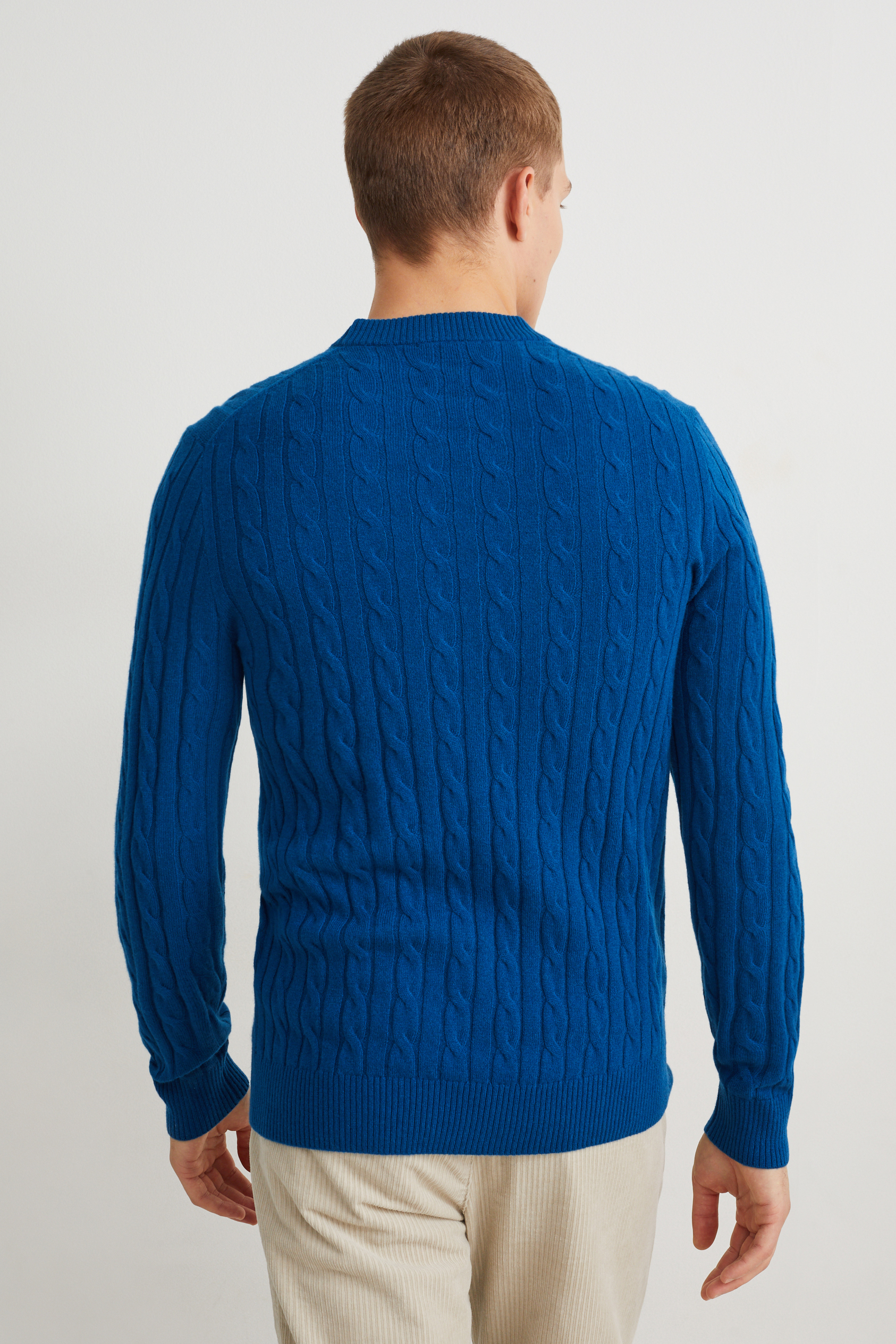 Jumper with cashmere - wool blend - cable knit pattern