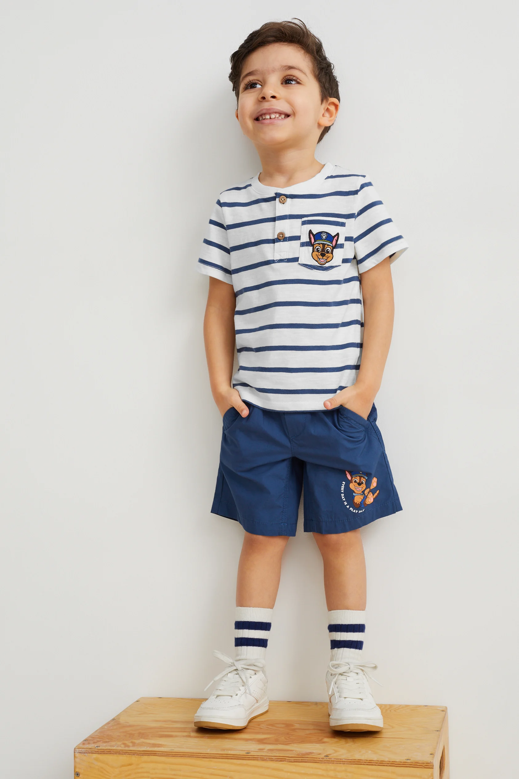 PAW Patrol - set - short sleeve T-shirt and shorts - 2 piece