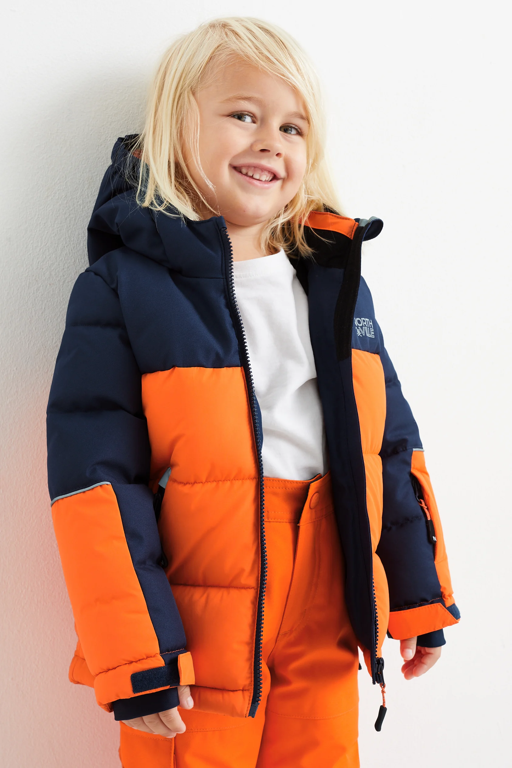 Ski jacket with hood