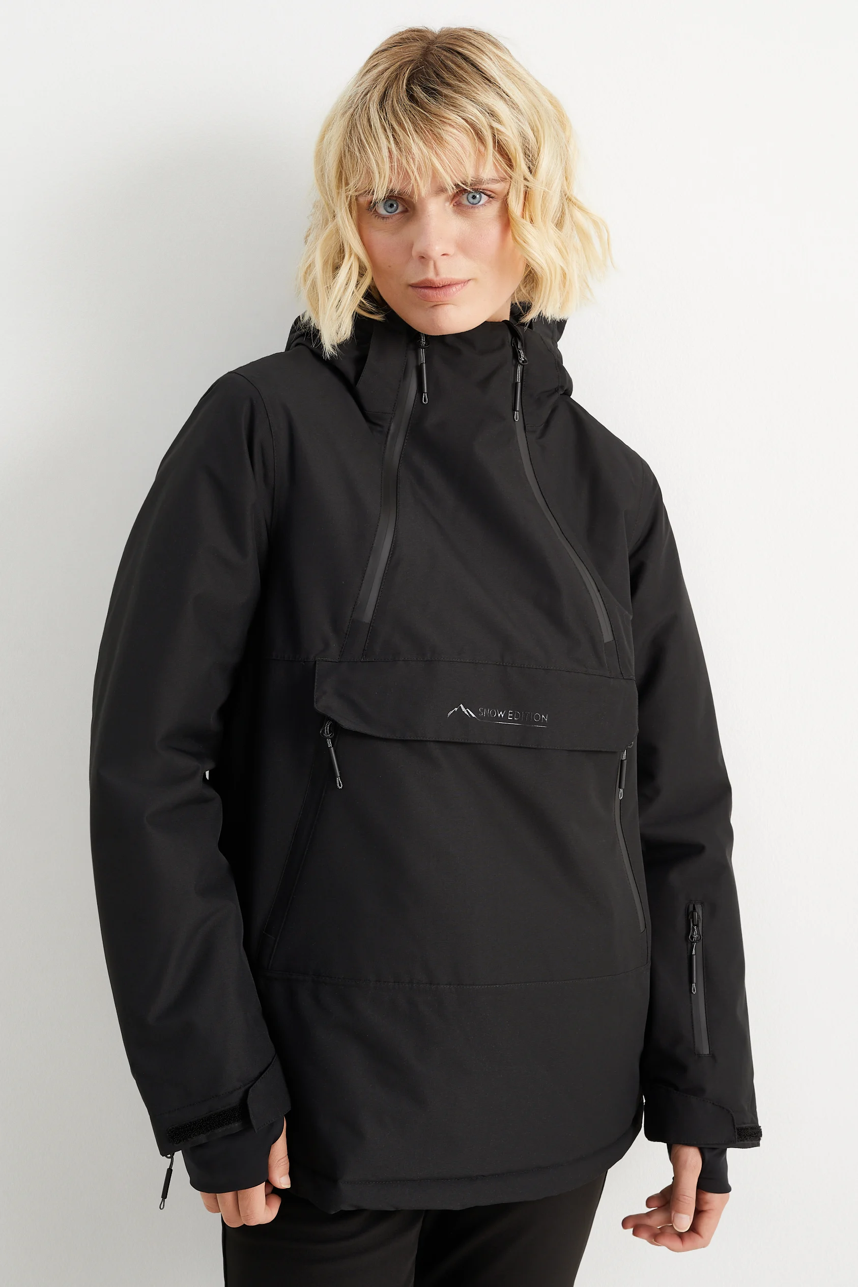 Ski jacket with hood
