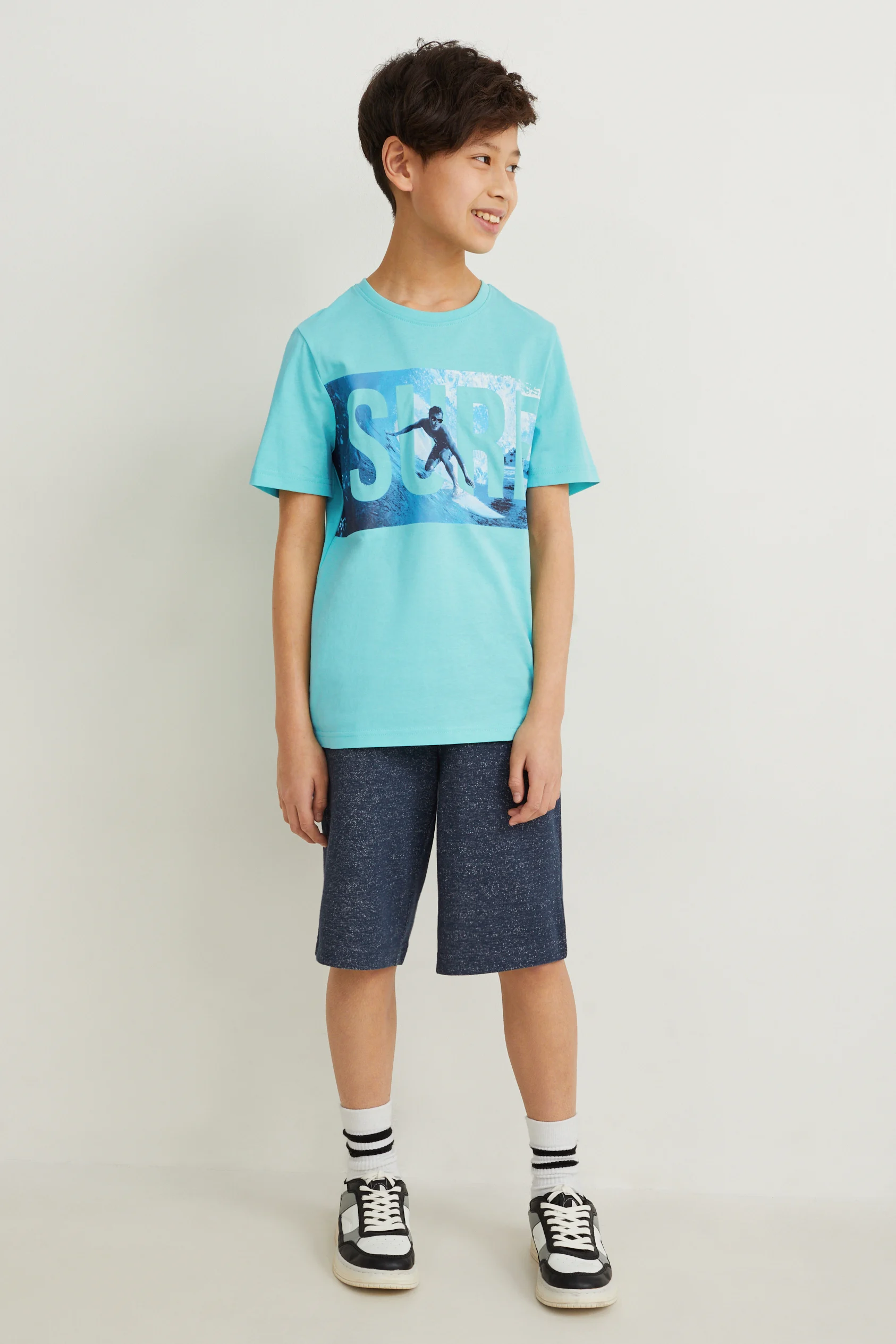 Set - short sleeve T-shirt and sweat shorts - 2 piece