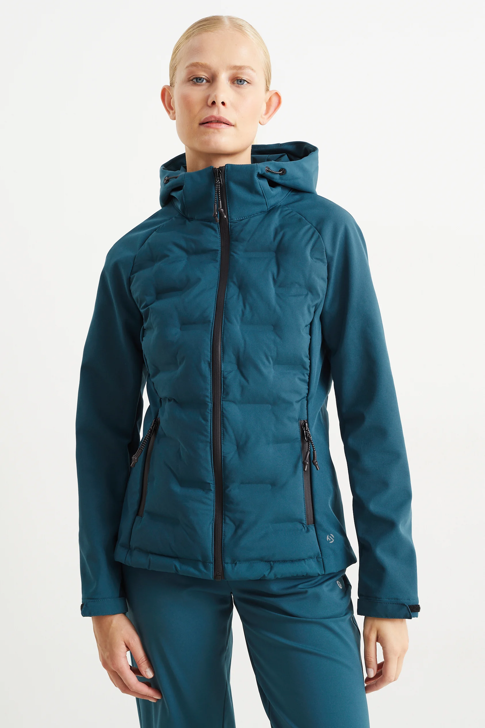 Softshell jacket with hood