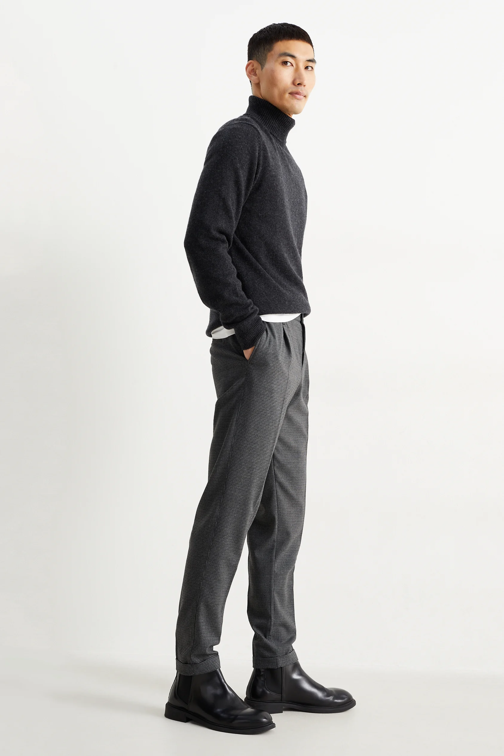 Chinos - tapered fit