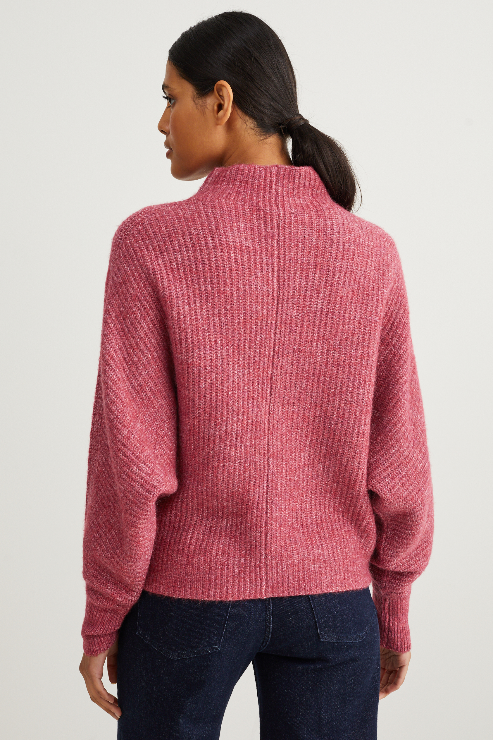 Jumper with band collar