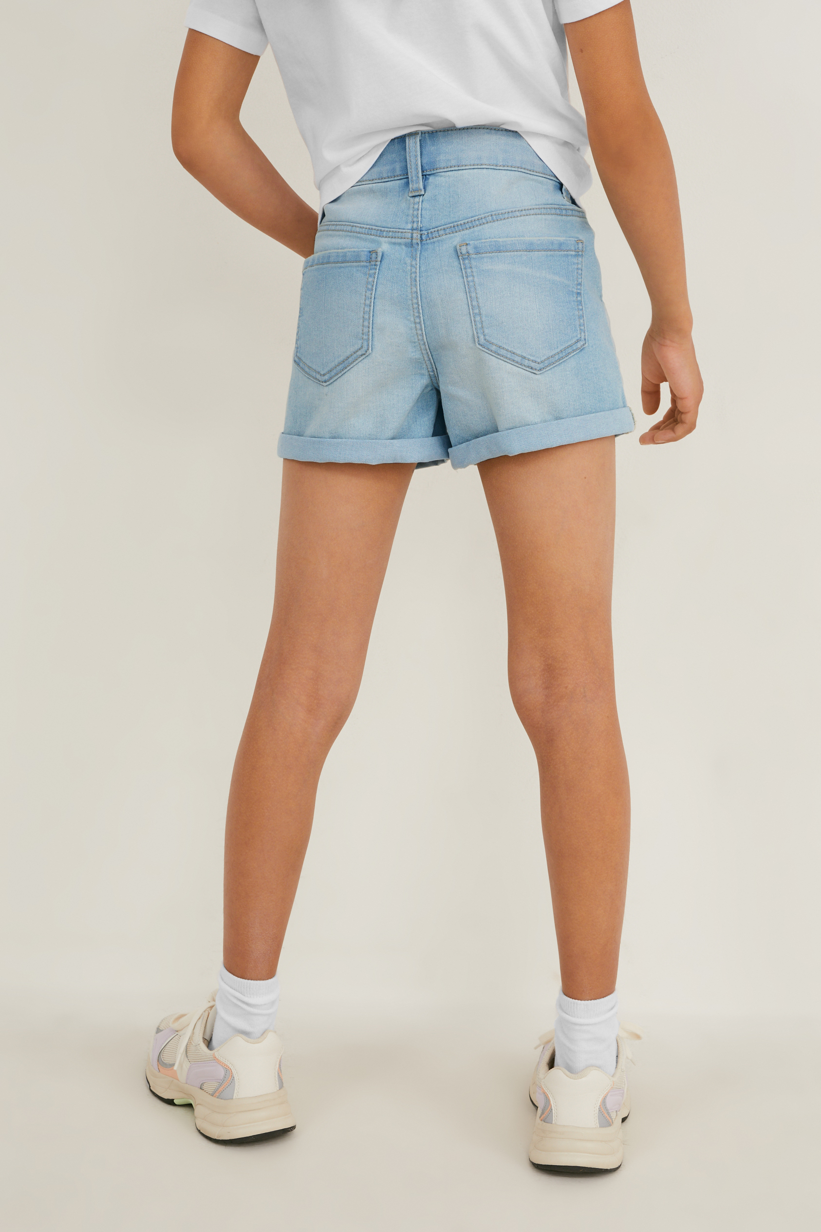 Denim shorts - LYCRA?