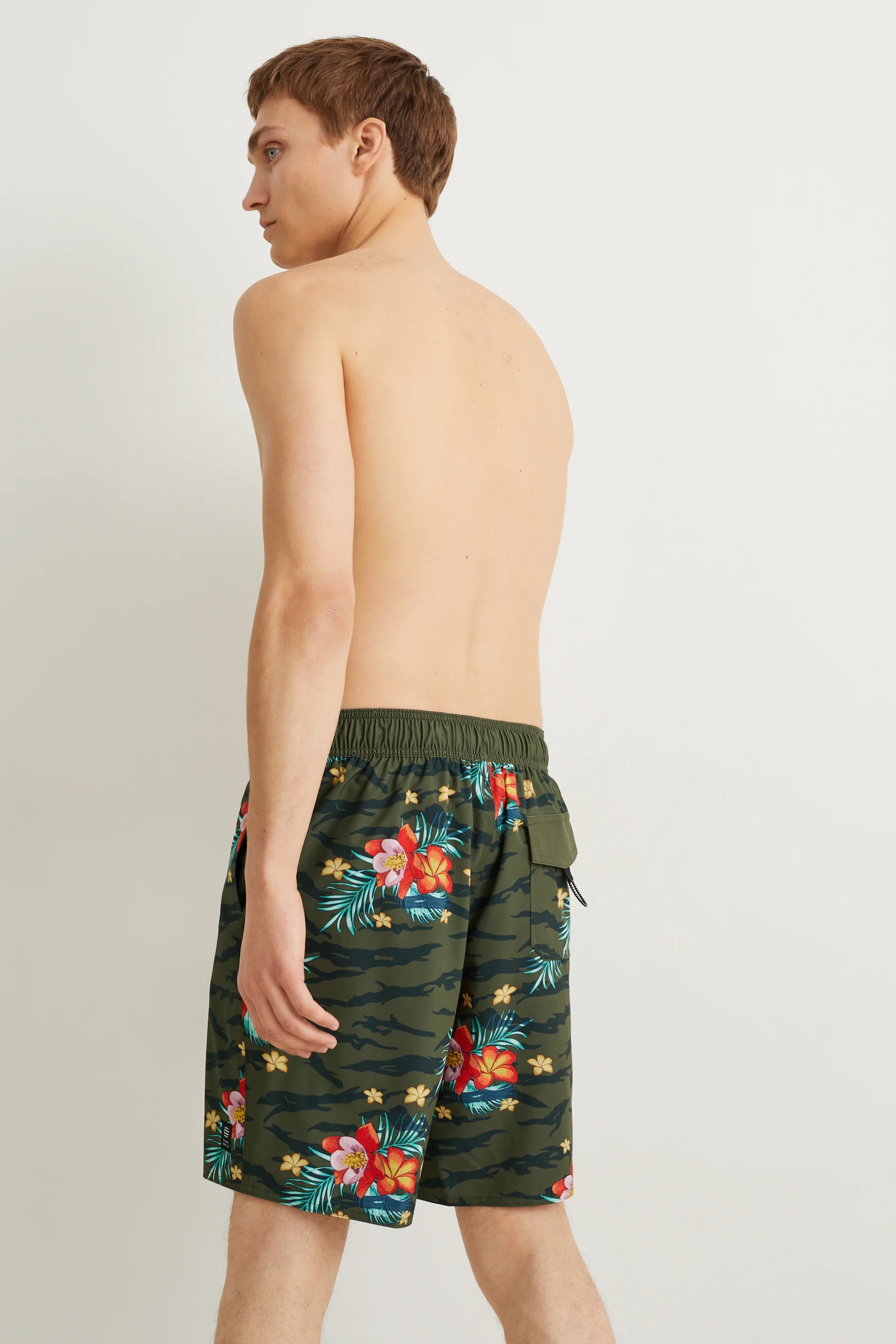 Swim shorts - LYCRA?