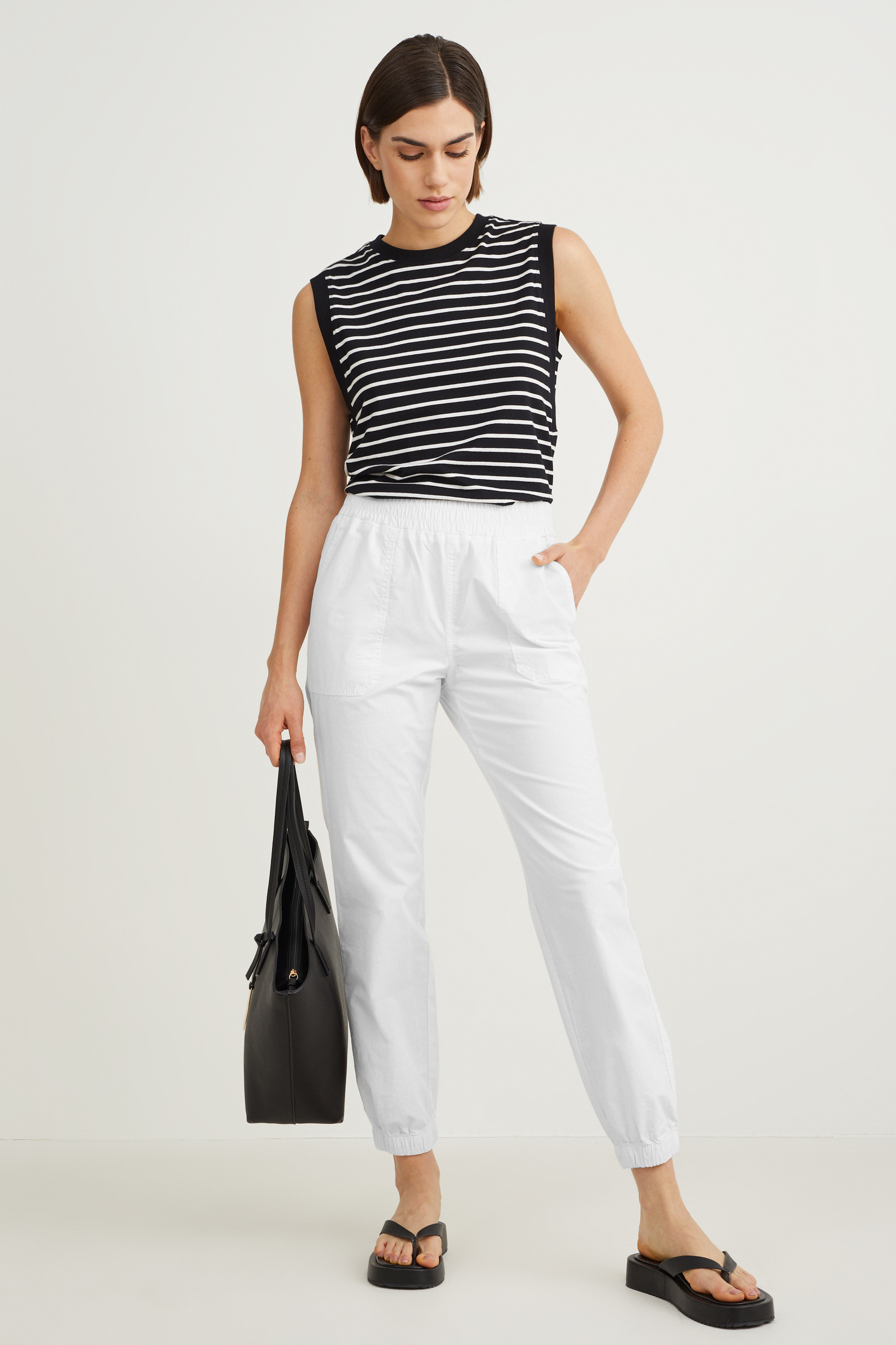 Cloth trousers - mid-rise waist - tapered fit