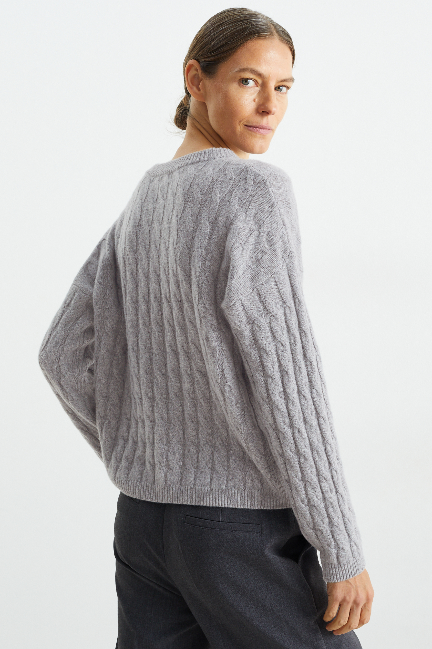 Cashmere jumper - cable knit pattern