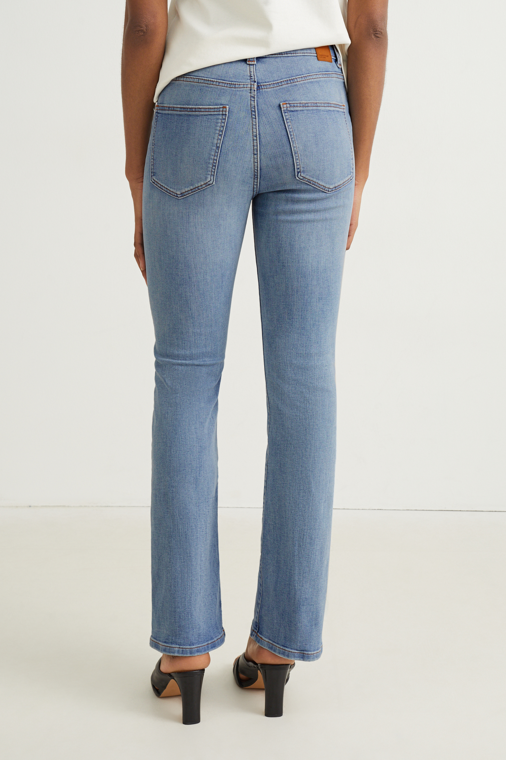 Bootcut jeans - high waist
