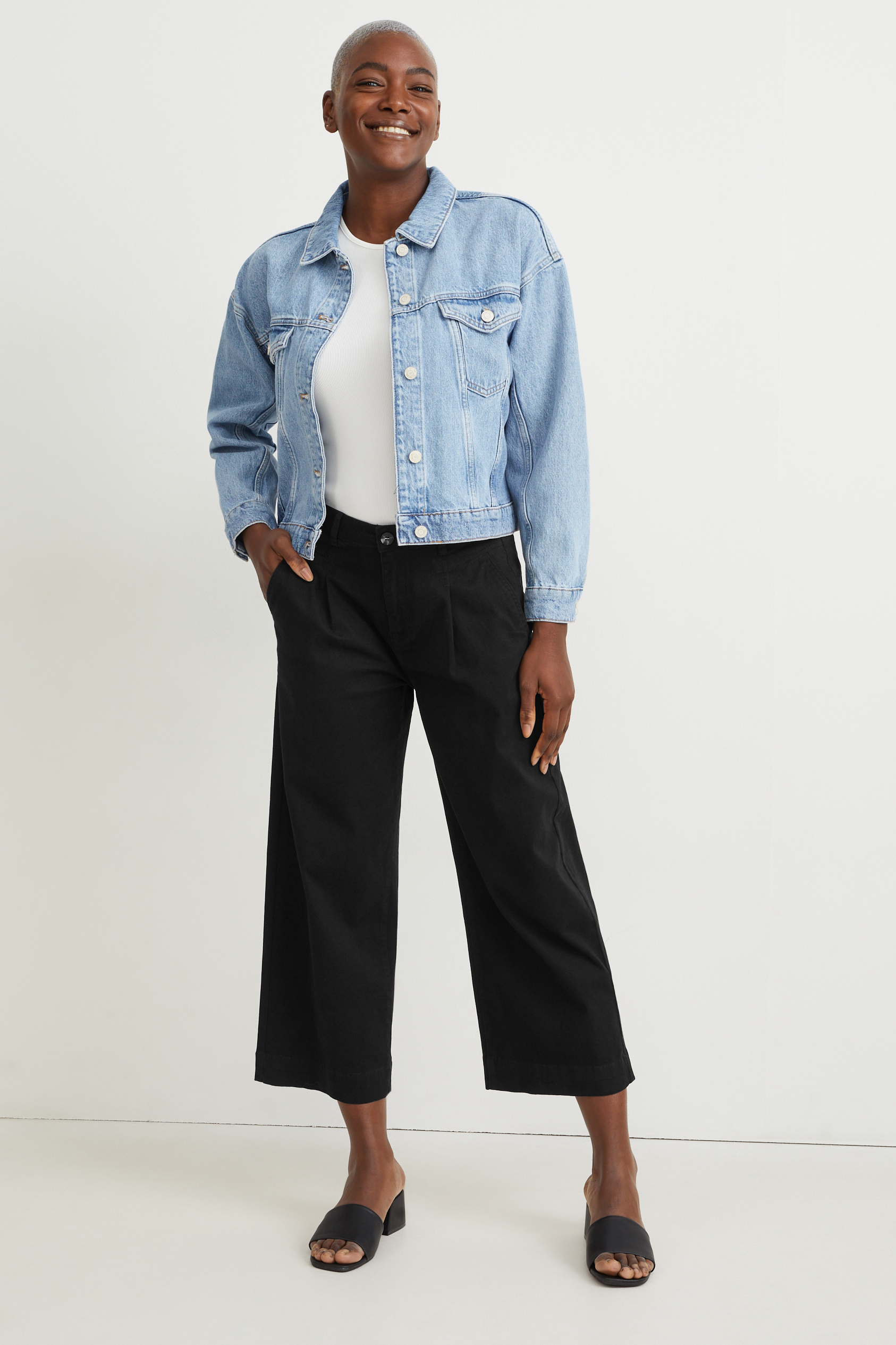 Cloth trousers - high waist - wide leg